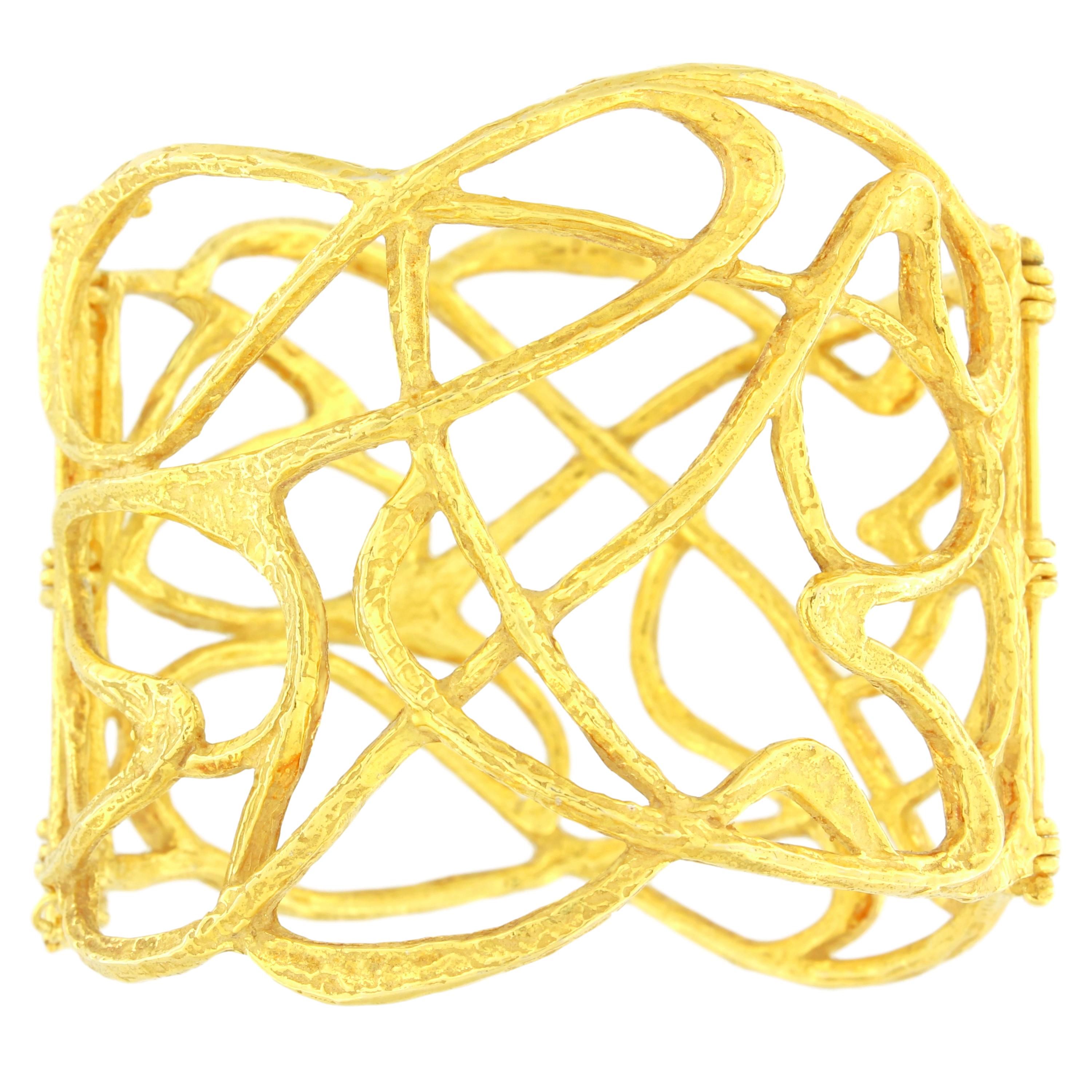 Sacchi Art Deco Style Wire Cuff Bracelet 18 Karat Satin Yellow Gold For Sale