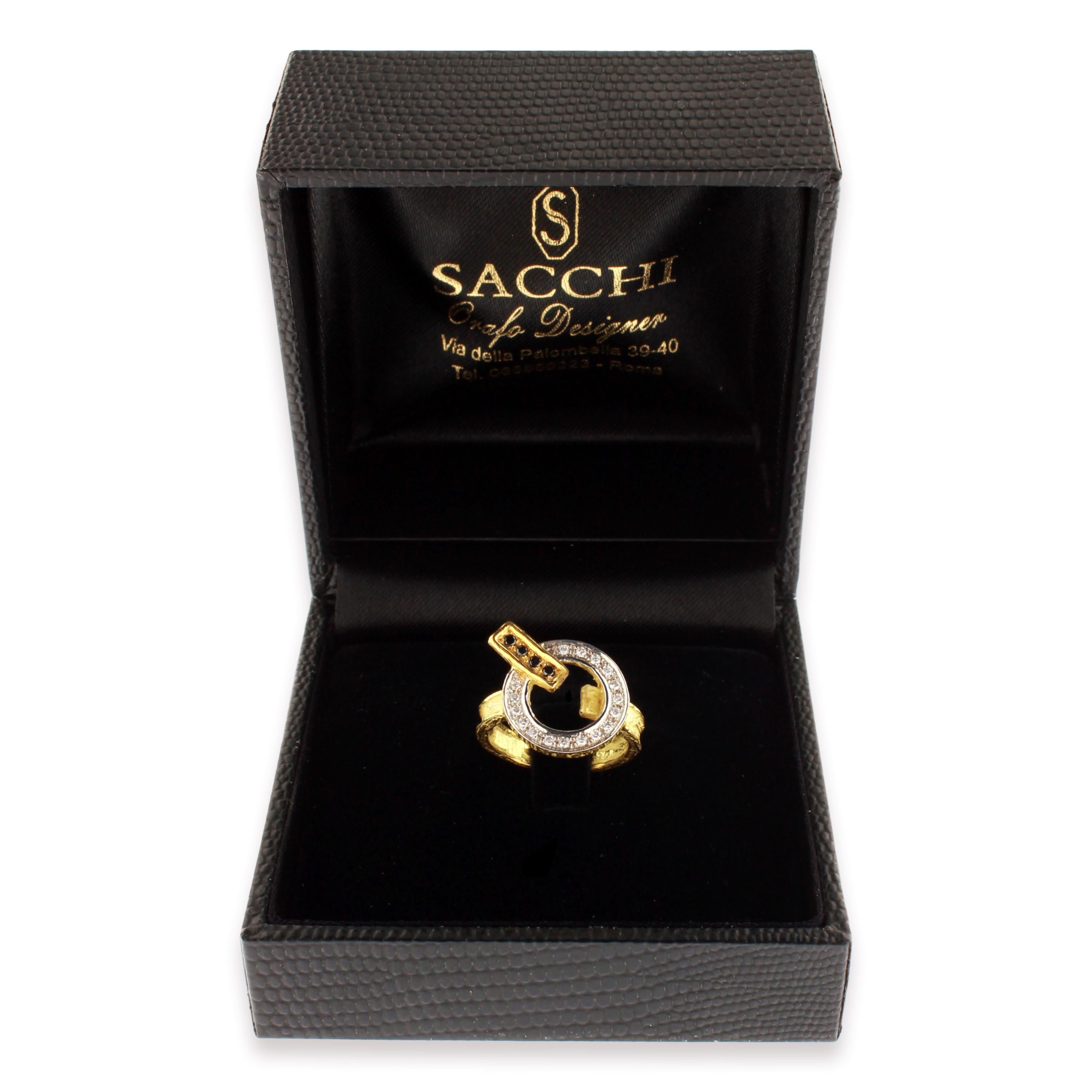 Sacchi Black and White Diamonds Gemstones 18 Karat Yellow Gold Cocktail Ring For Sale 2