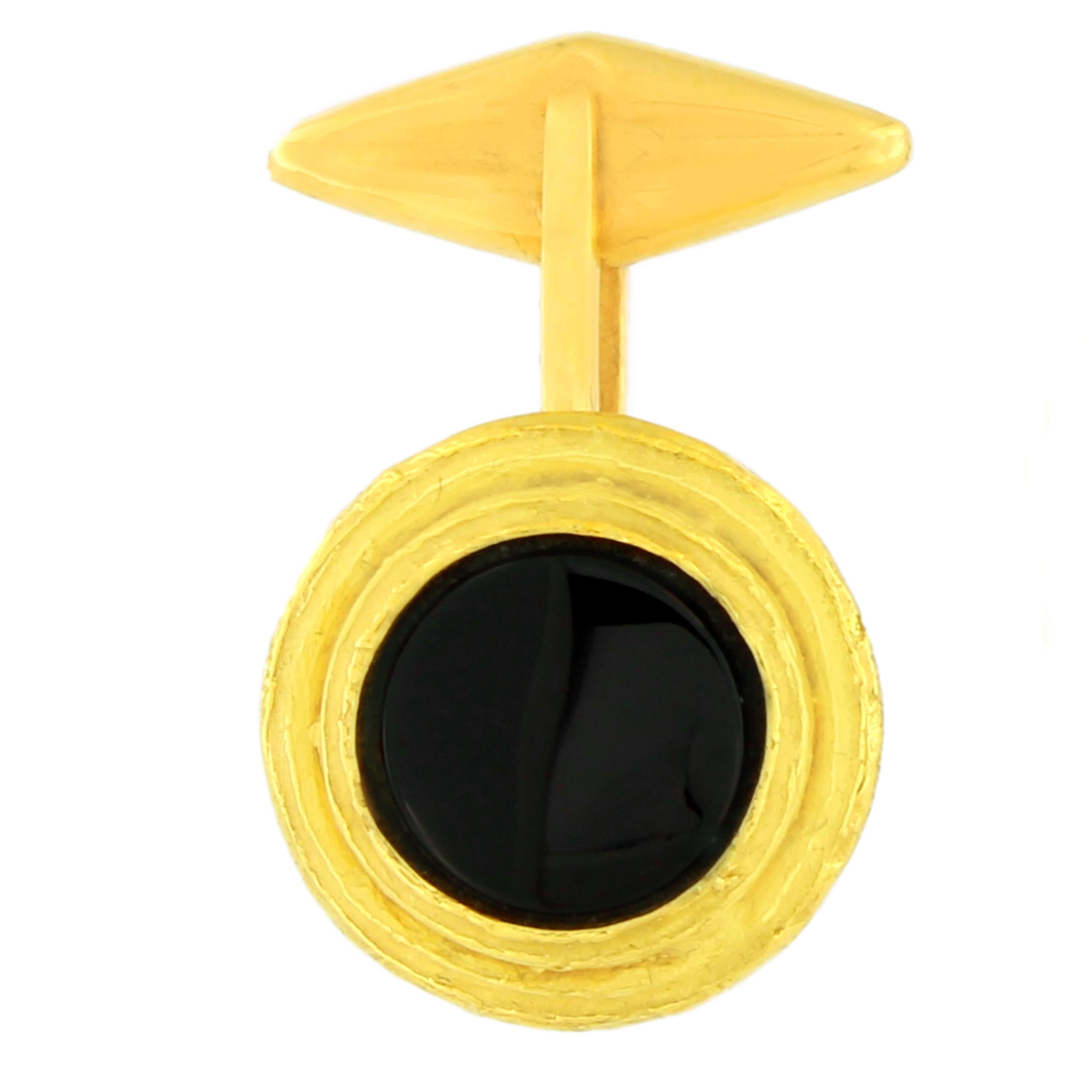 Contemporary Sacchi Black Round Onyx Gemstone 18 Karat Yellow Gold Round Cufflinks For Sale