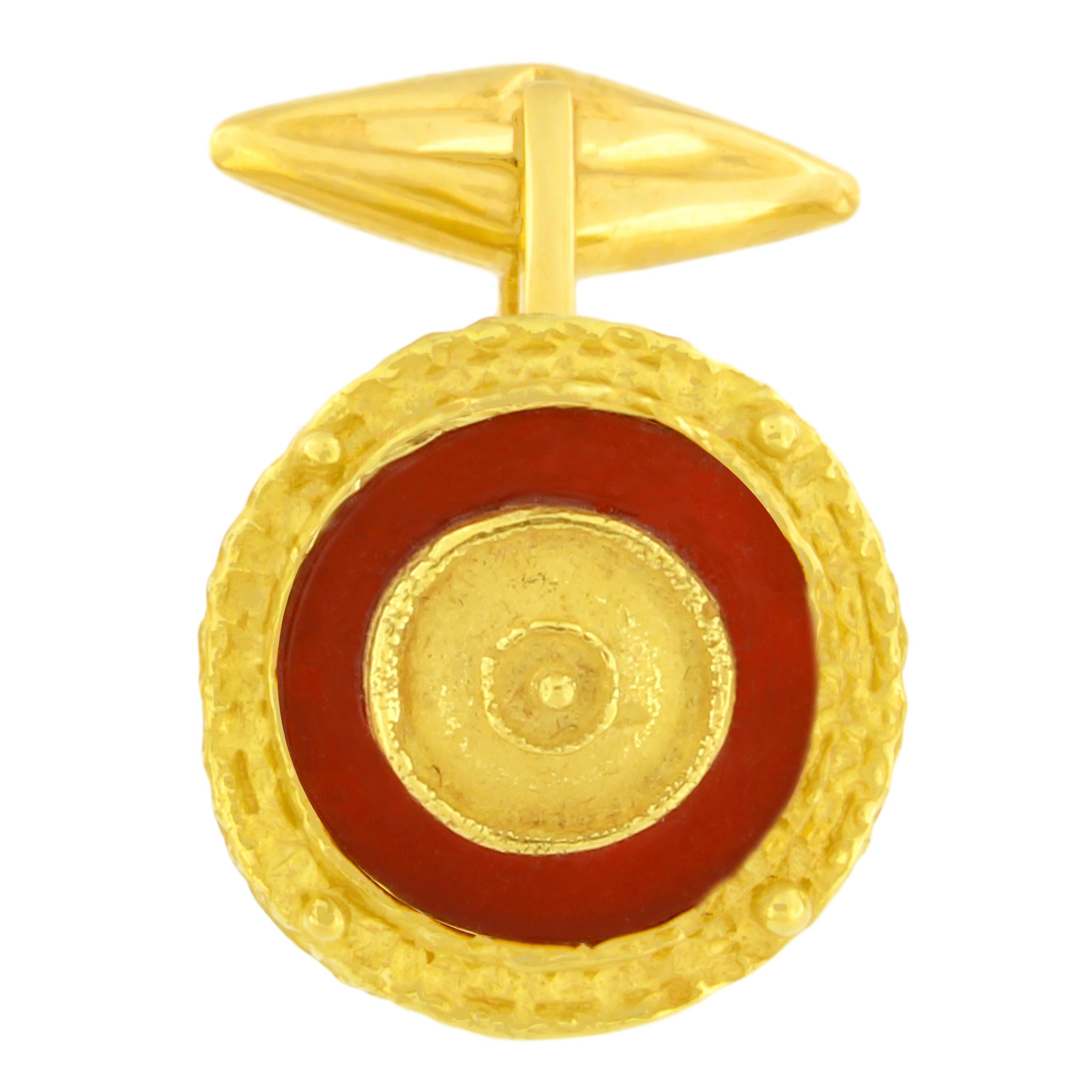 Contemporain Sacchi Boutons de manchette ronds en or jaune 18 carats avec cornaline et pierres précieuses en vente
