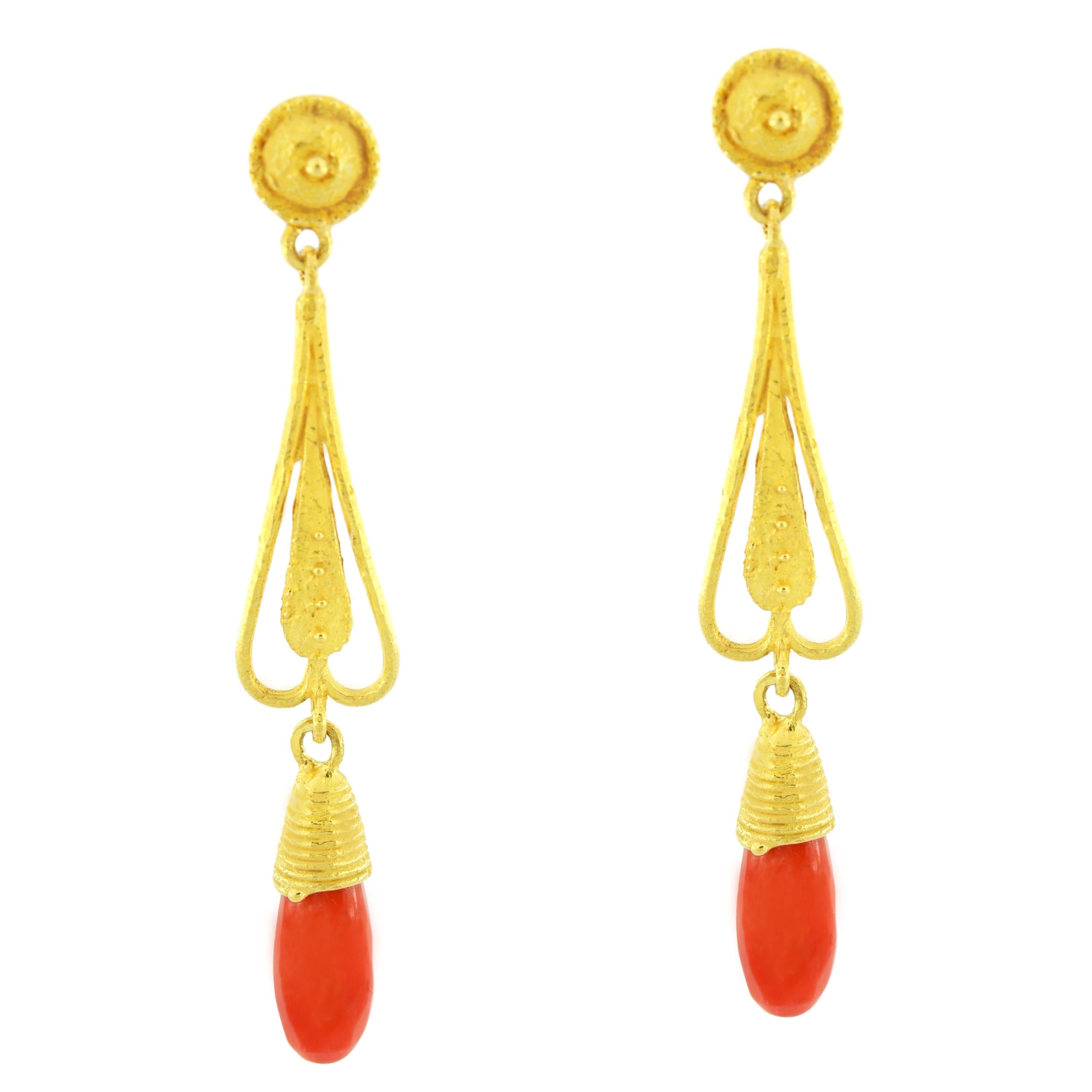 Sacchi Dangle Earrings 18 Karat Satin Yellow Gold Roman Style