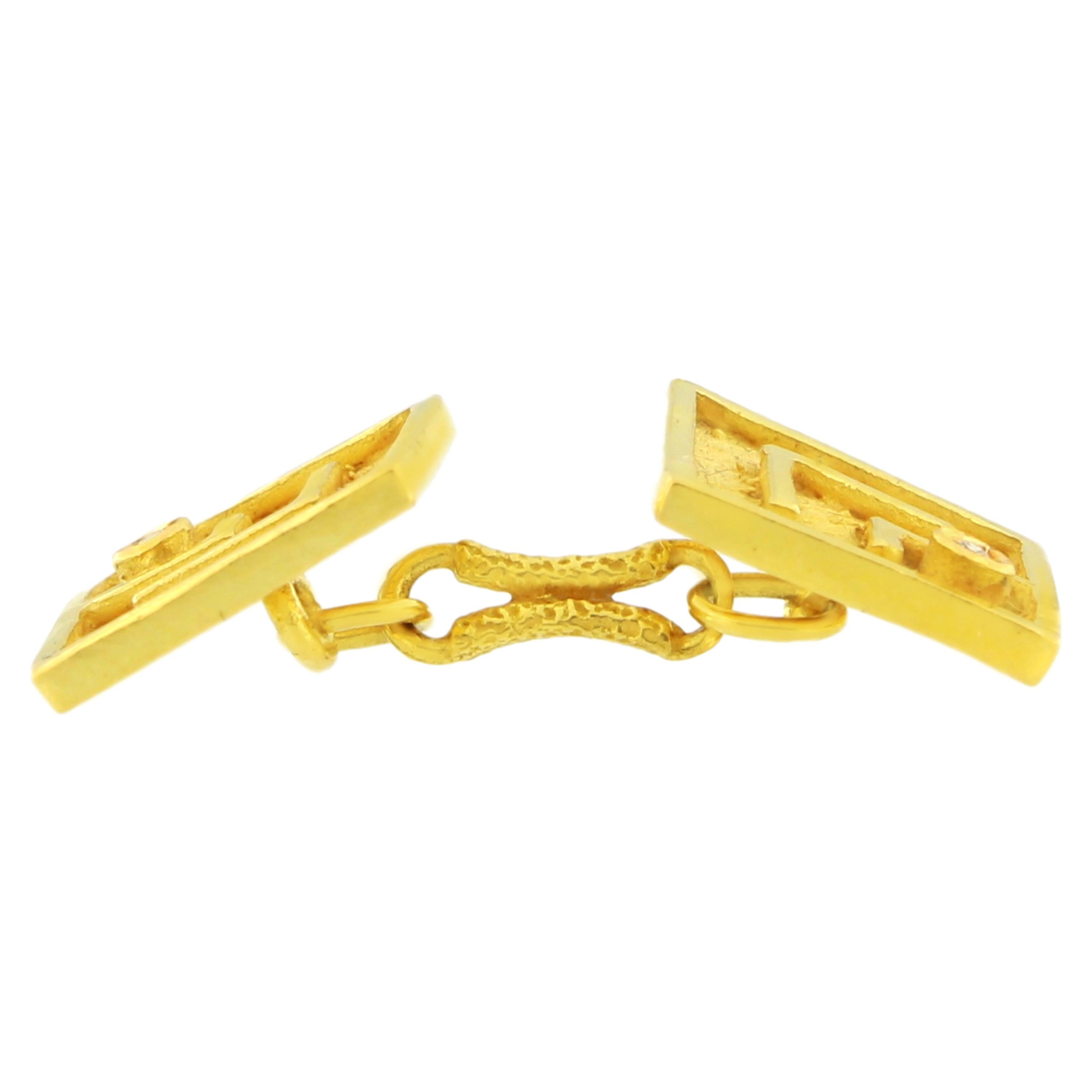 Sacchi Diamond Gemstone 18 Karat Satin Yellow Gold Square Chain Link Cufflinks im Zustand „Neu“ in Rome, IT