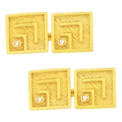 Sacchi Diamond Gemstone 18 Karat Satin Yellow Gold Square Chain Link Cufflinks