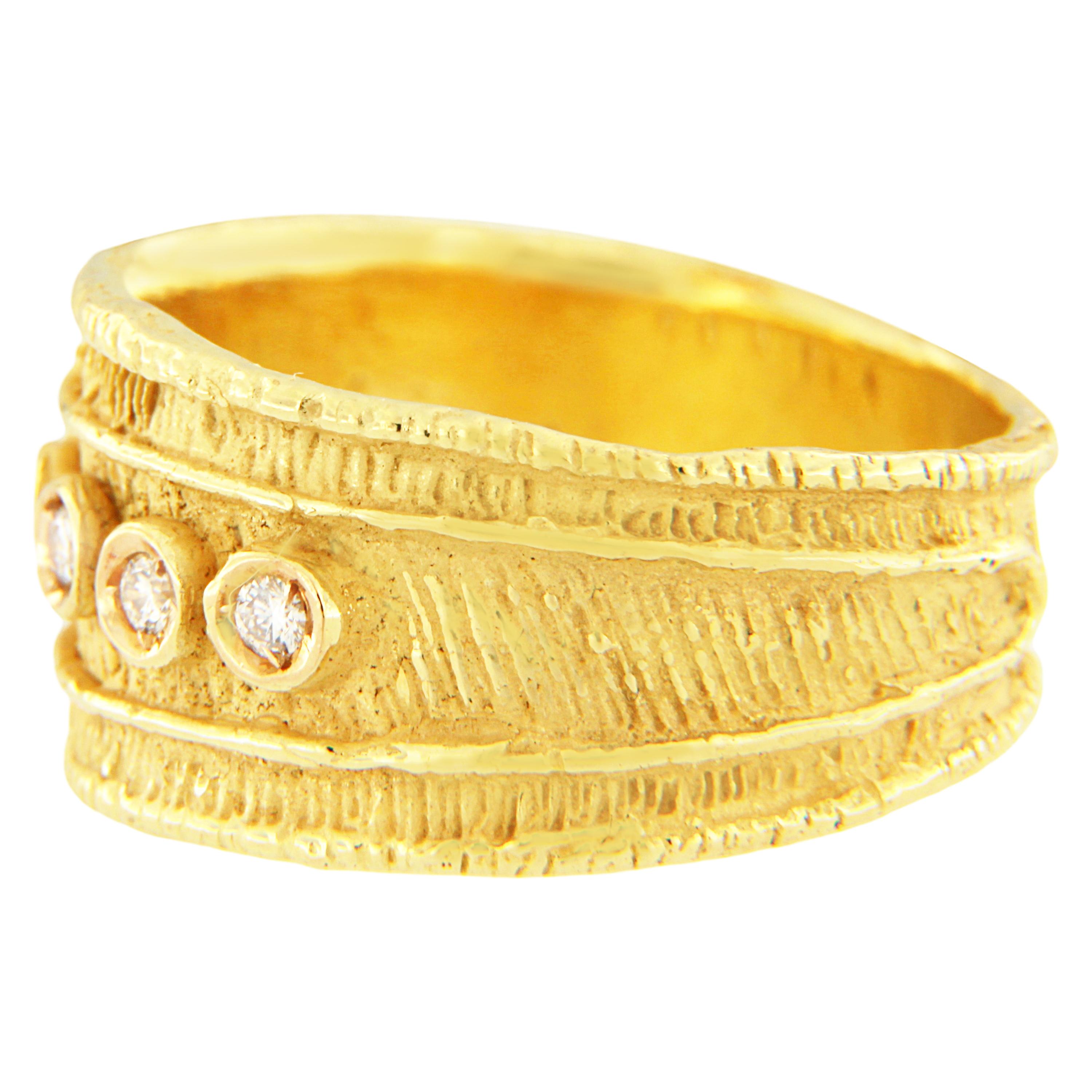 Contemporary Sacchi Diamonds Gemstone 18 Karat Satin Yellow Gold Wide Band Ring Roman Style For Sale