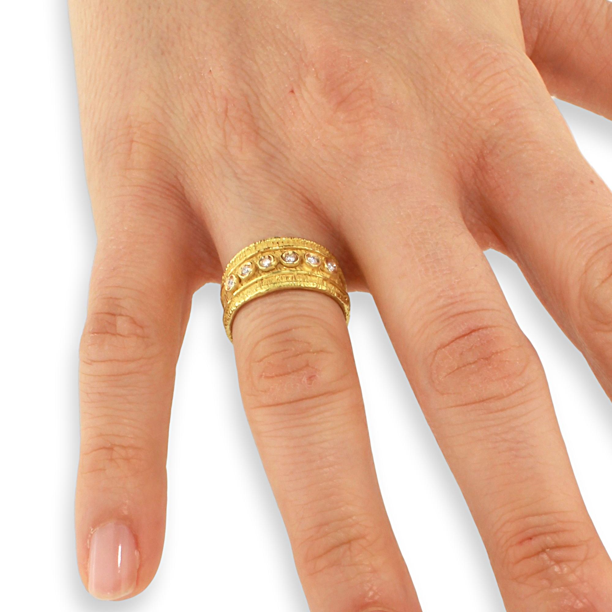 Women's or Men's Sacchi Diamonds Gemstone 18 Karat Satin Yellow Gold Wide Band Ring Roman Style For Sale