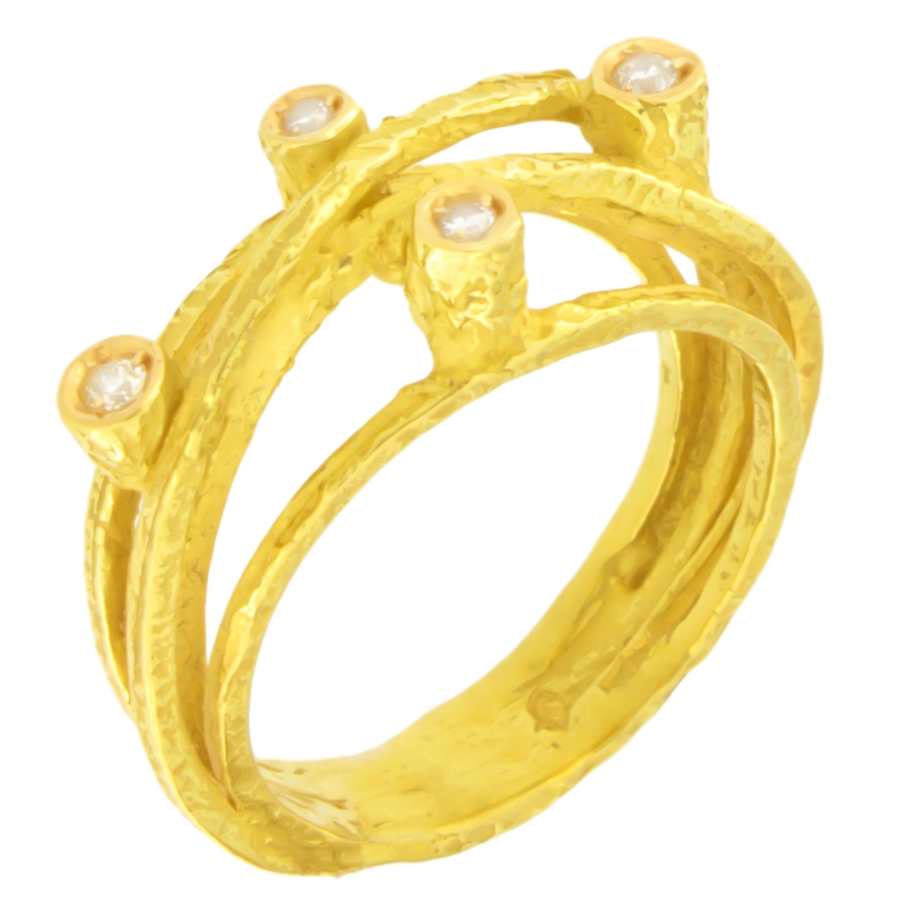 Ravissante bague de mode en or jaune satiné, de la collection 