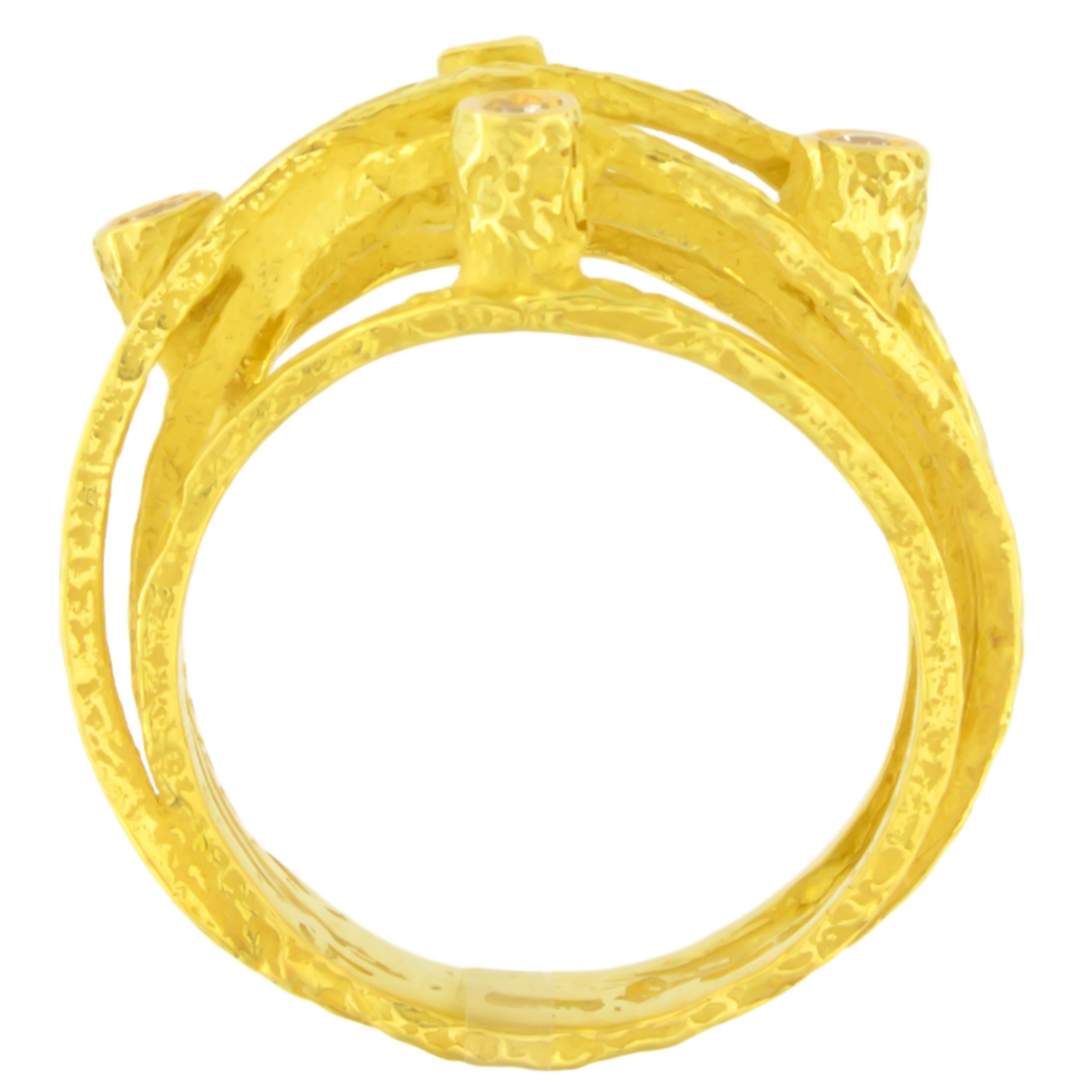 Contemporary Sacchi Diamonds Gemstone 18 Karat Yellow Gold Fashion Ring For Sale