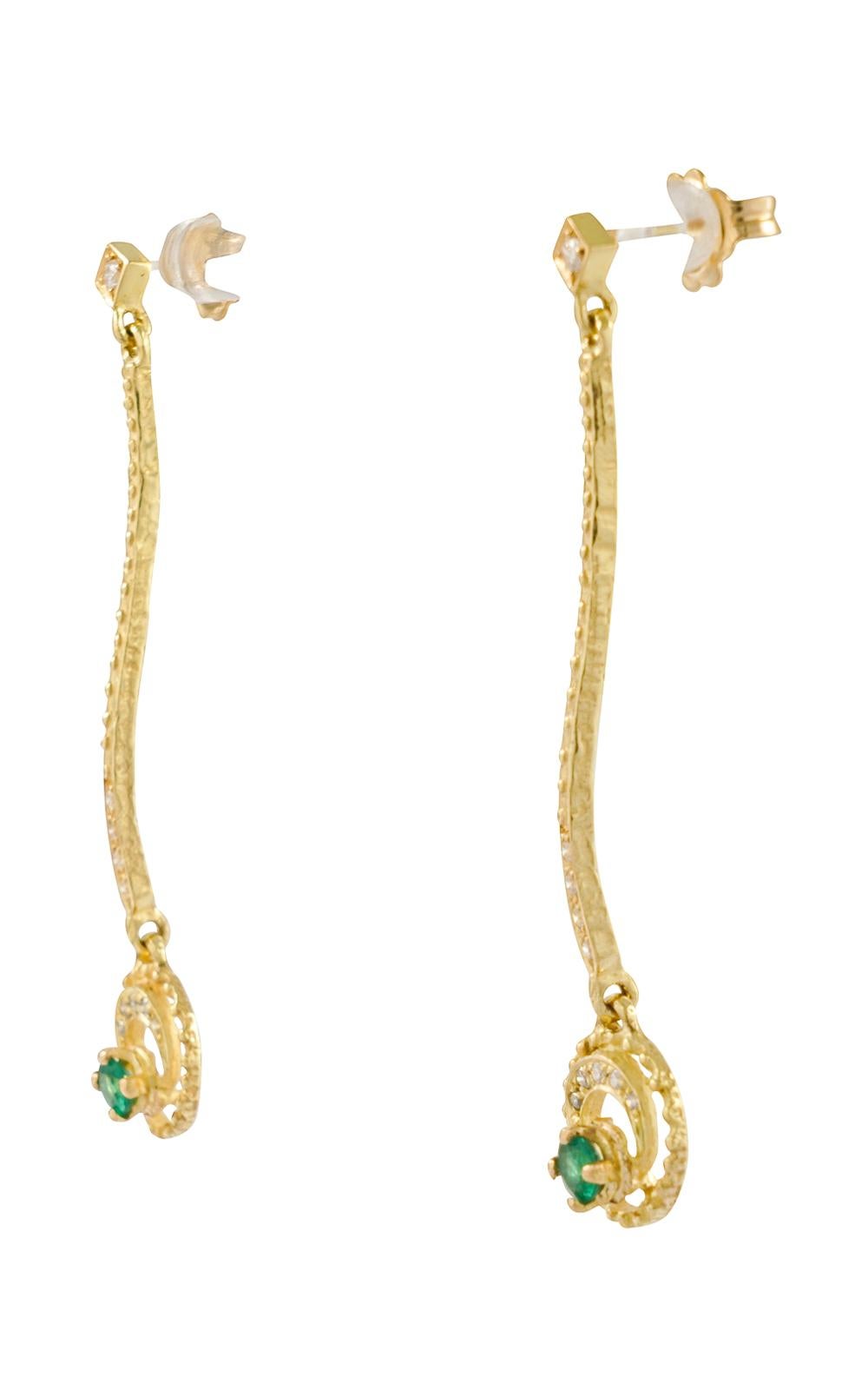 Sacchi-Ohrringe mit Smaragden und Diamanten Luna (Brillantschliff) im Angebot