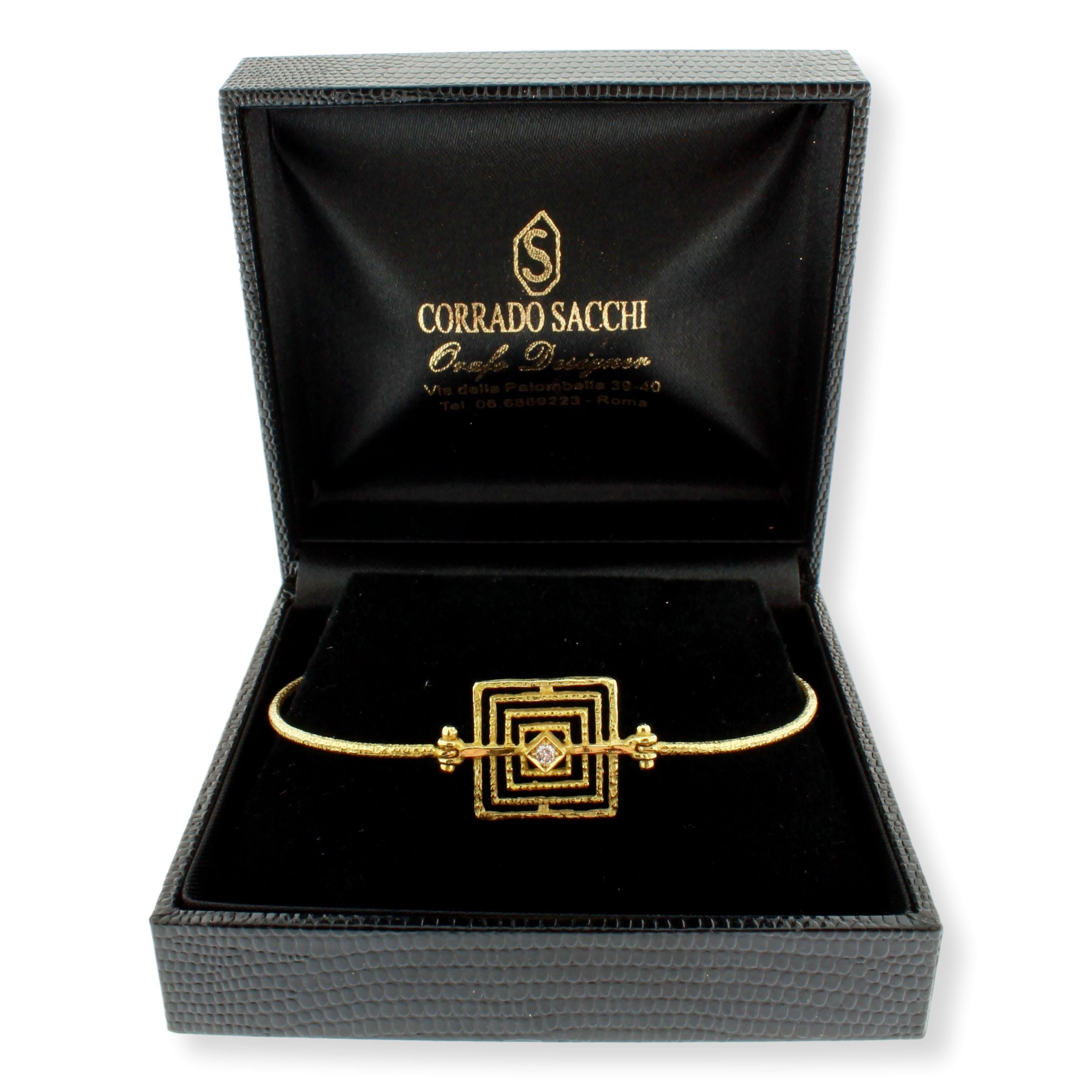 Women's Sacchi Geometric 18 Karat Satin Yellow Gold Bracelet with Diamond Gemstone For Sale