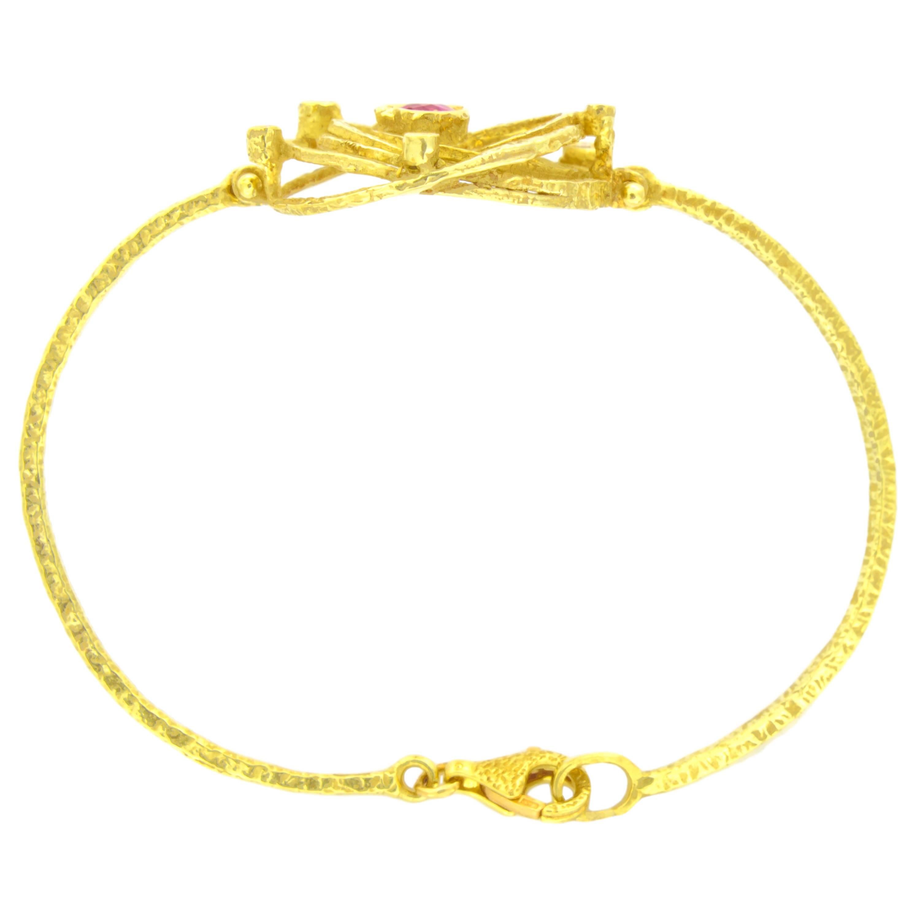 Sacchi Herz Rubin und Diamanten Edelstein 18 Karat Gelbgold Modernes Armband (Zeitgenössisch) im Angebot