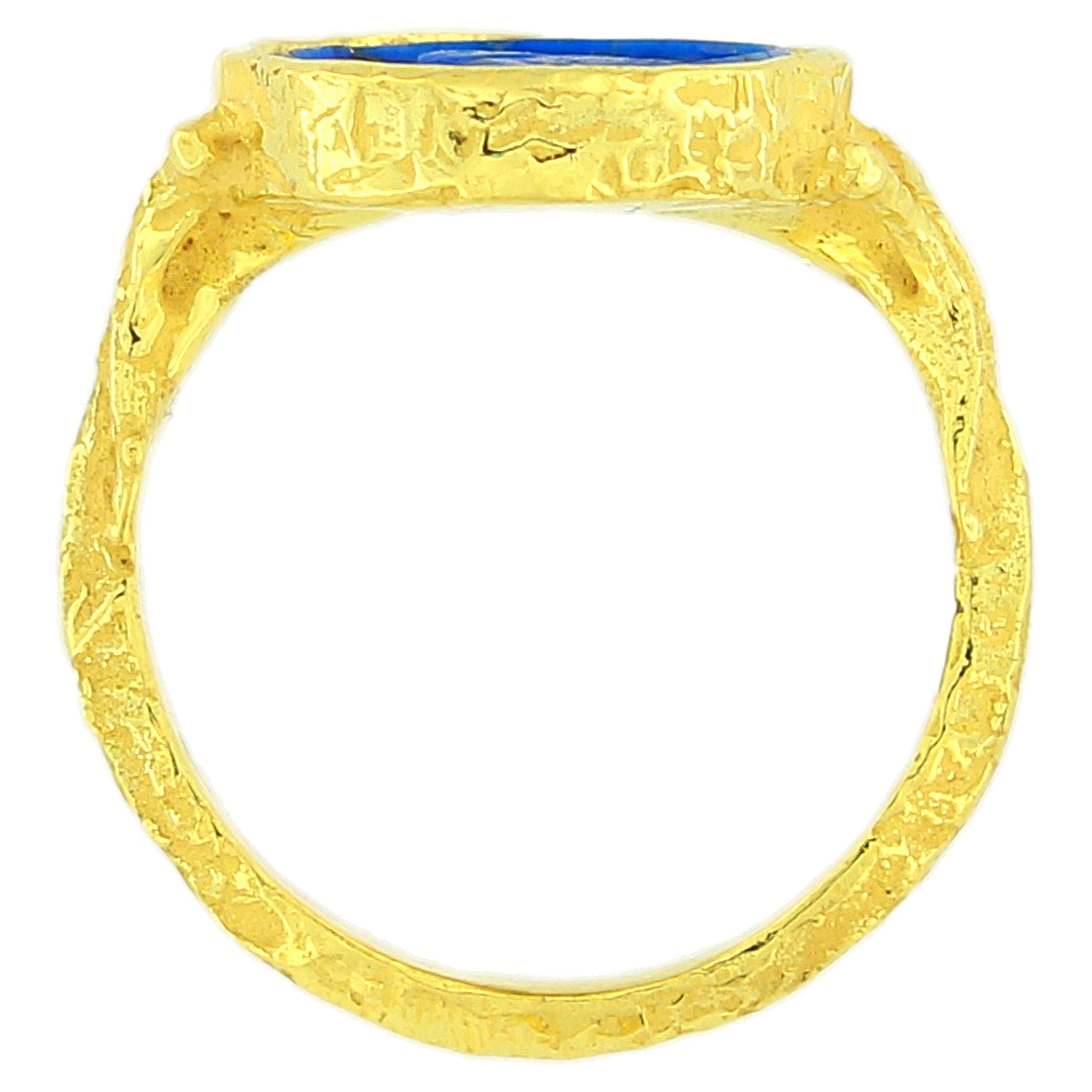 Classical Roman Sacchi Lapis Lazuli Cameo Ring 18 Karat Satin Yellow Gold