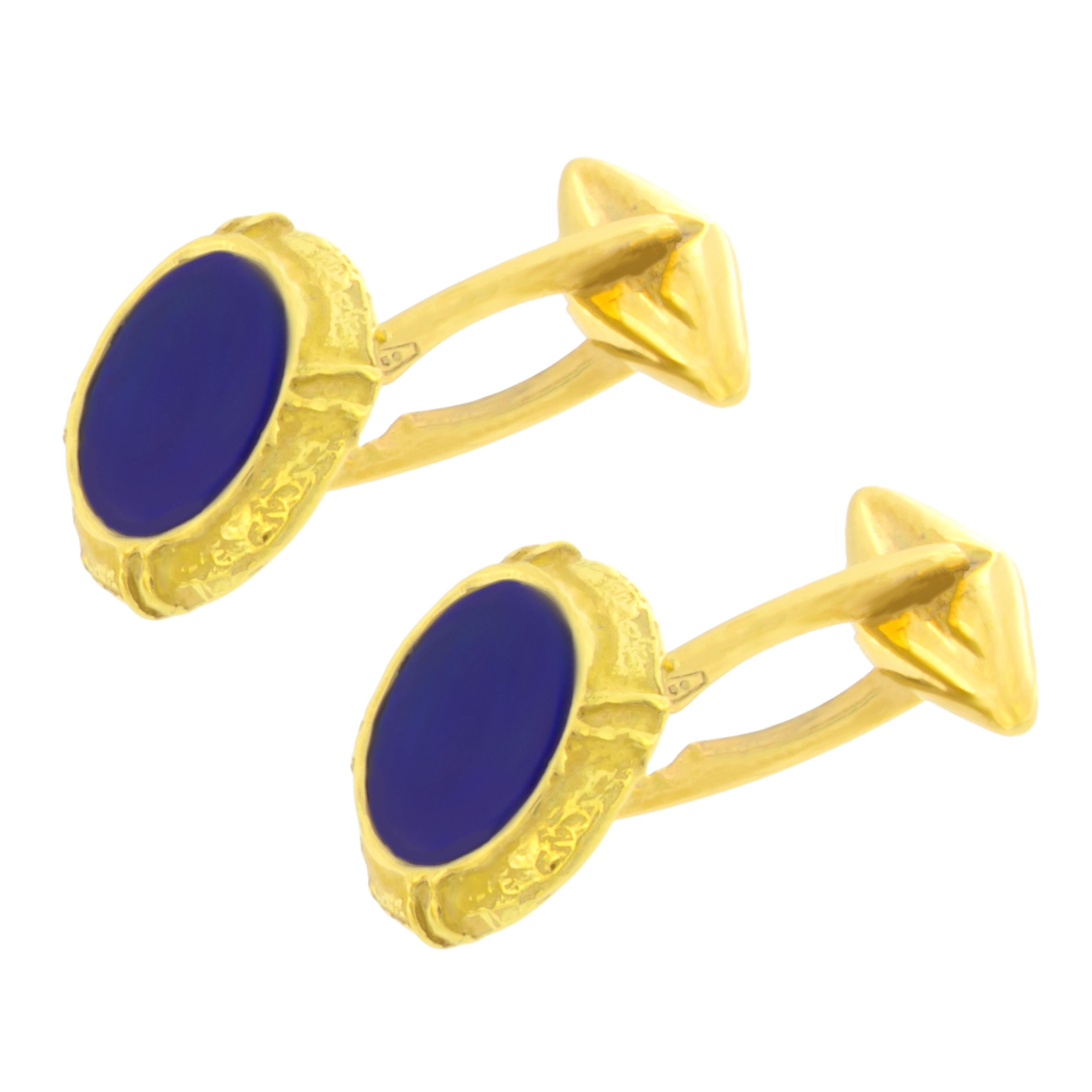 Lapis Lazuli Satin Yellow Gold Oval Cufflinks, from Sacchi’s Roma Collection, hand-crafted with lost-wax casting technique.

Lost-wax casting, one of the oldest techniques for creating jewellery, forms the basis of Sacchi's jewellery production.