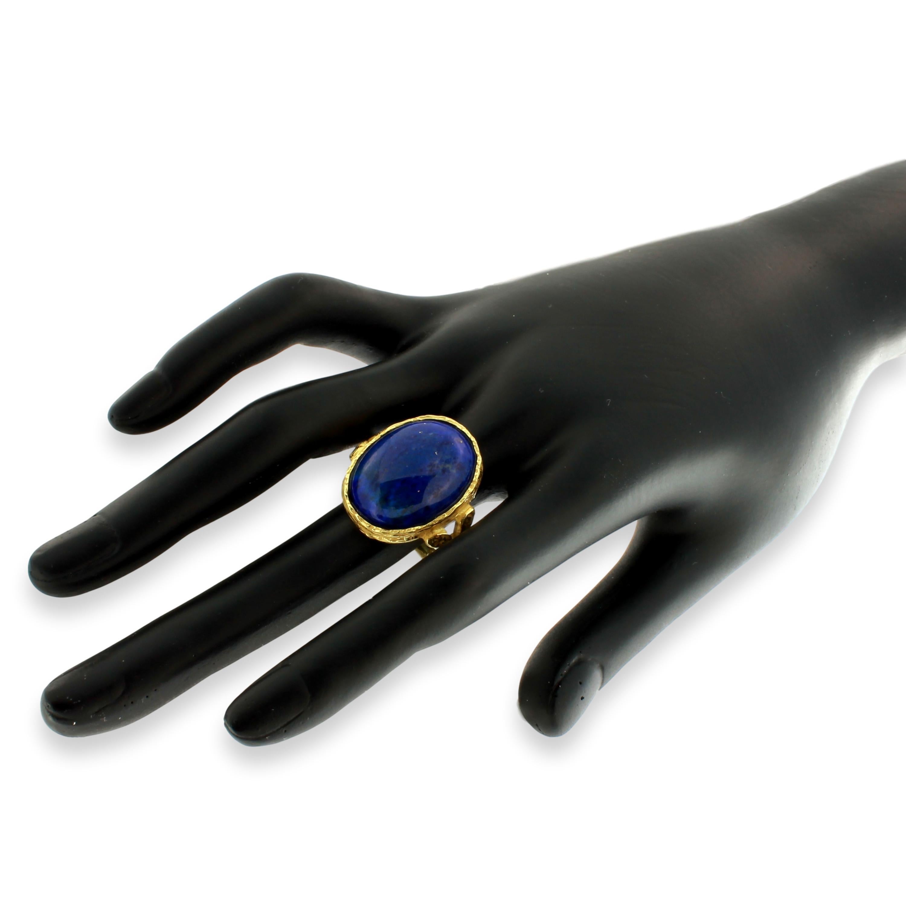 Sacchi Lapis Lazuli Ring and Earrings 18 Karat Satin Yellow Gold Set For Sale 2