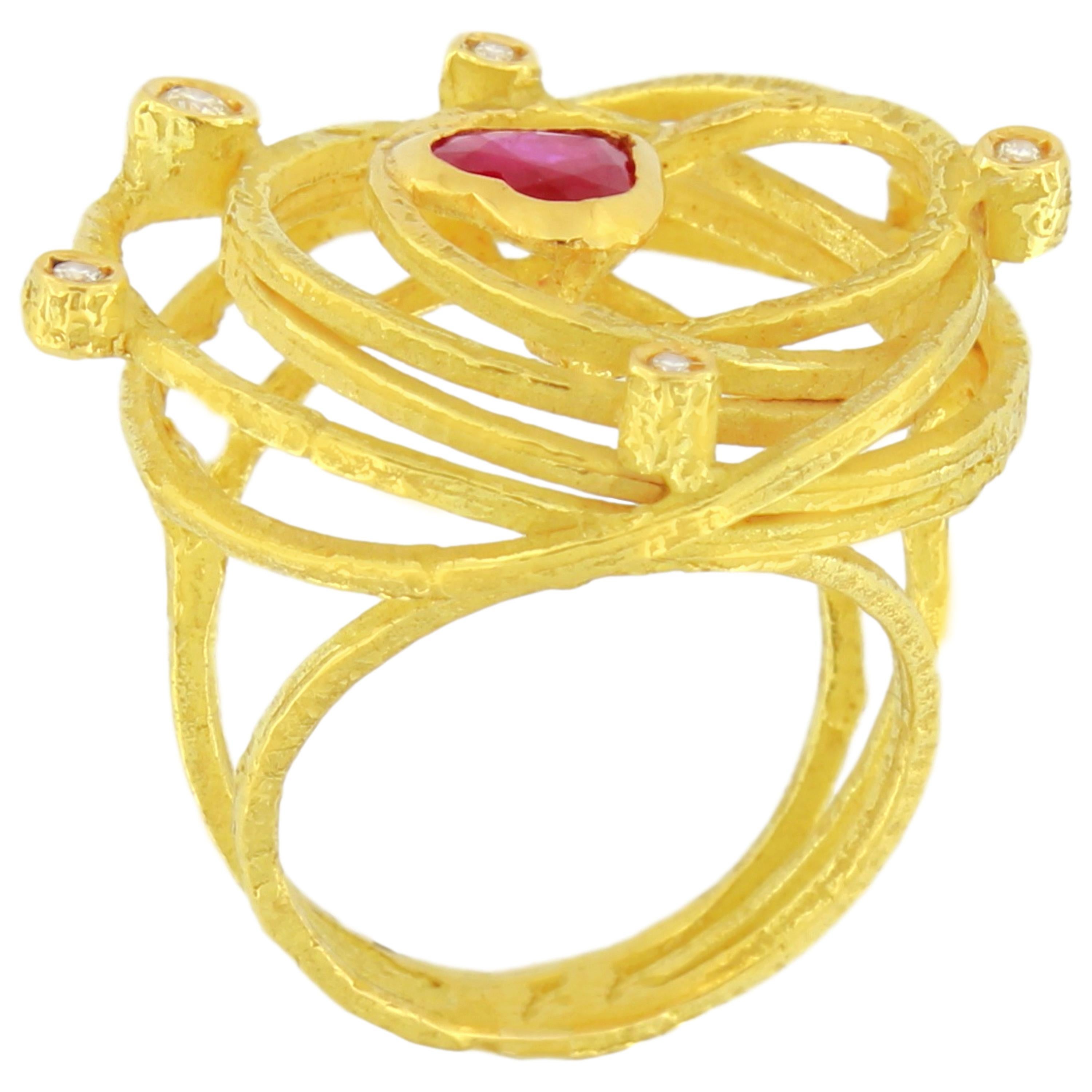 Contemporary Sacchi Large Heart Ruby and Diamonds Gemstone 18 Kt Yellow Gold Cocktail Ring For Sale