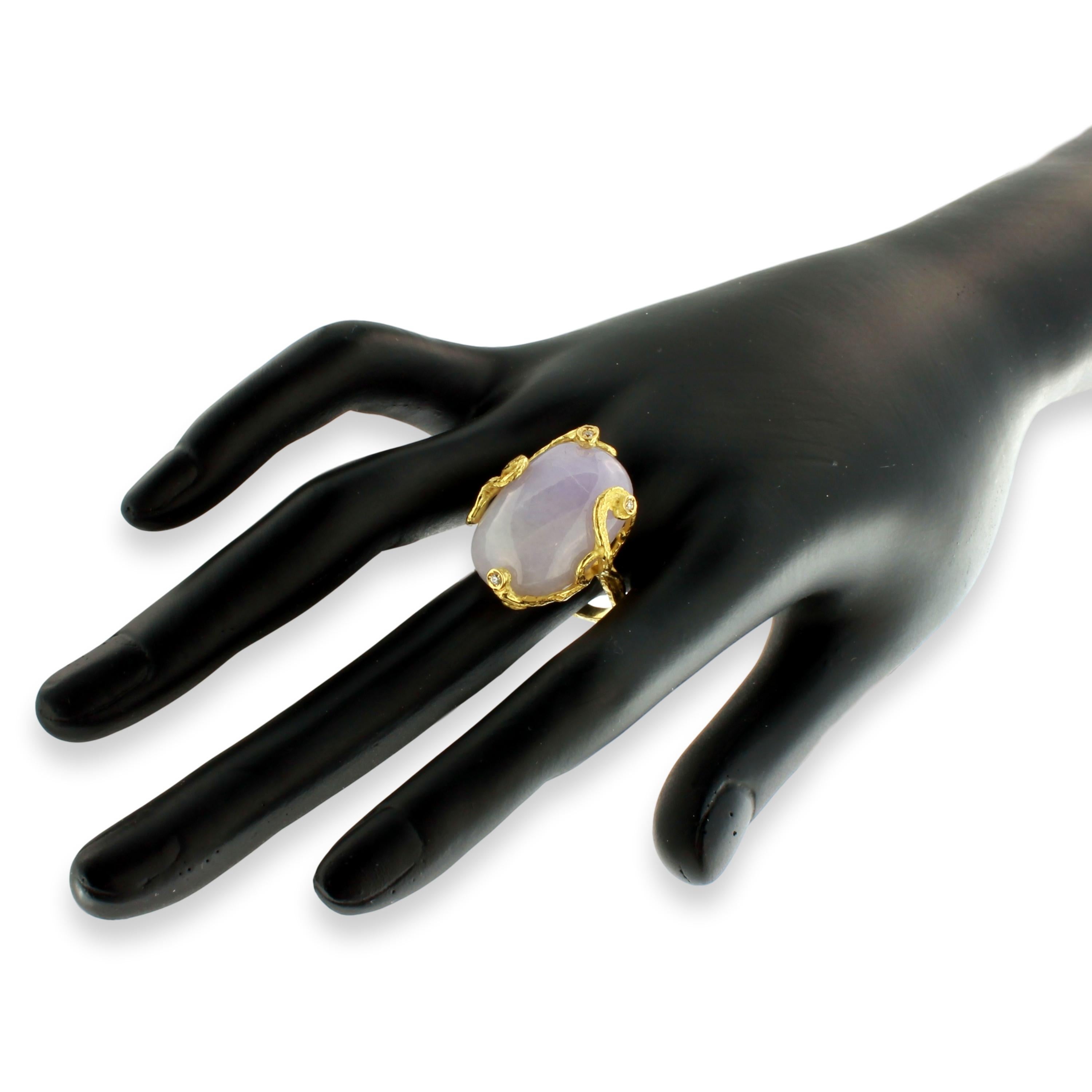 Sacchi Lavender Jade Gemstone 18 Karat Satin Yellow Gold Cocktail Ring In New Condition In Rome, IT