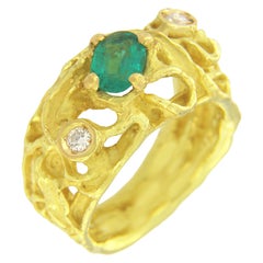 Sacchi Oval Emerald and Diamonds Gemstone 18 Karat Yellow Gold Cocktail Ring