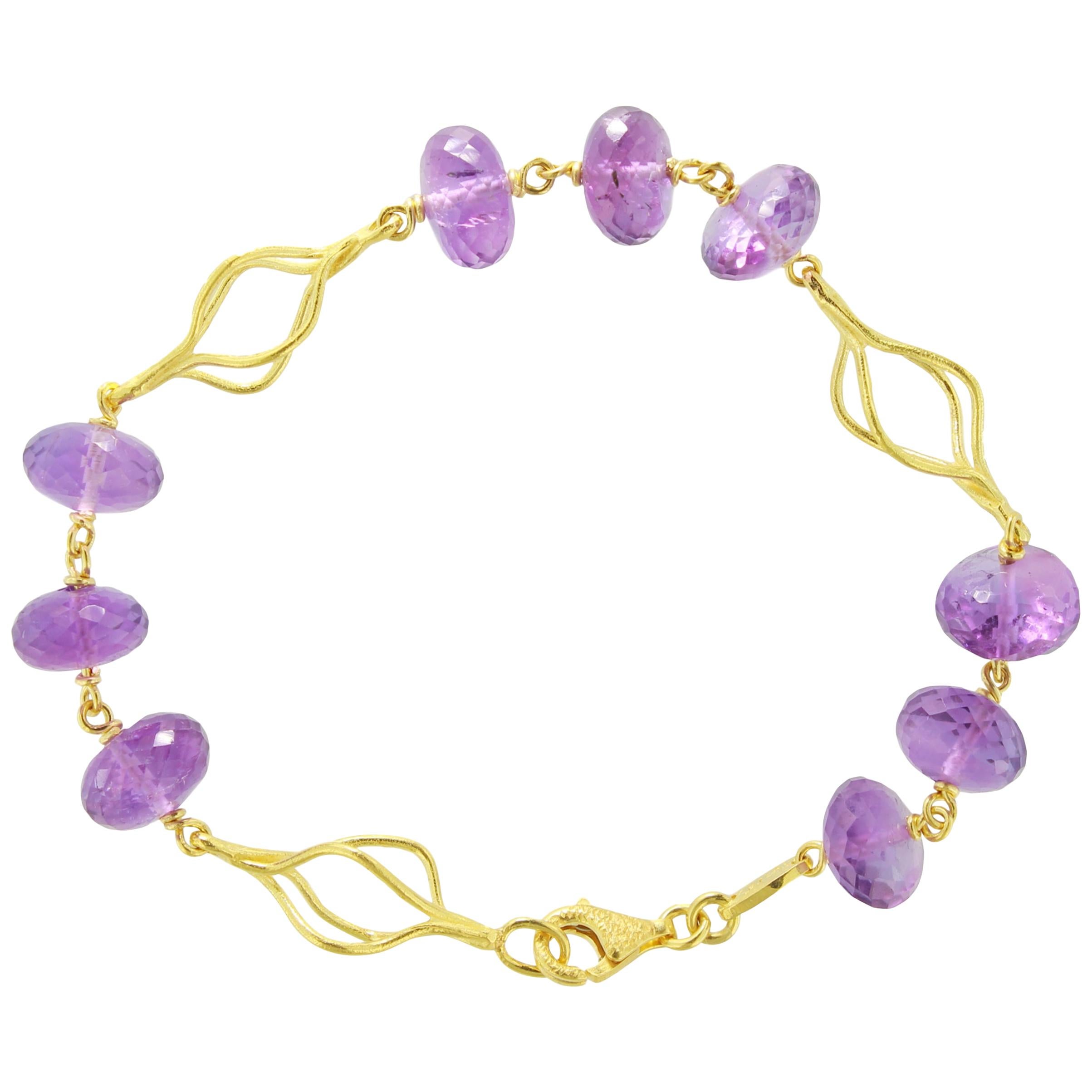 Sacchi Purple Amethyst Gemstone 18 Karat Satin Yellow Gold Fashion Bracelet