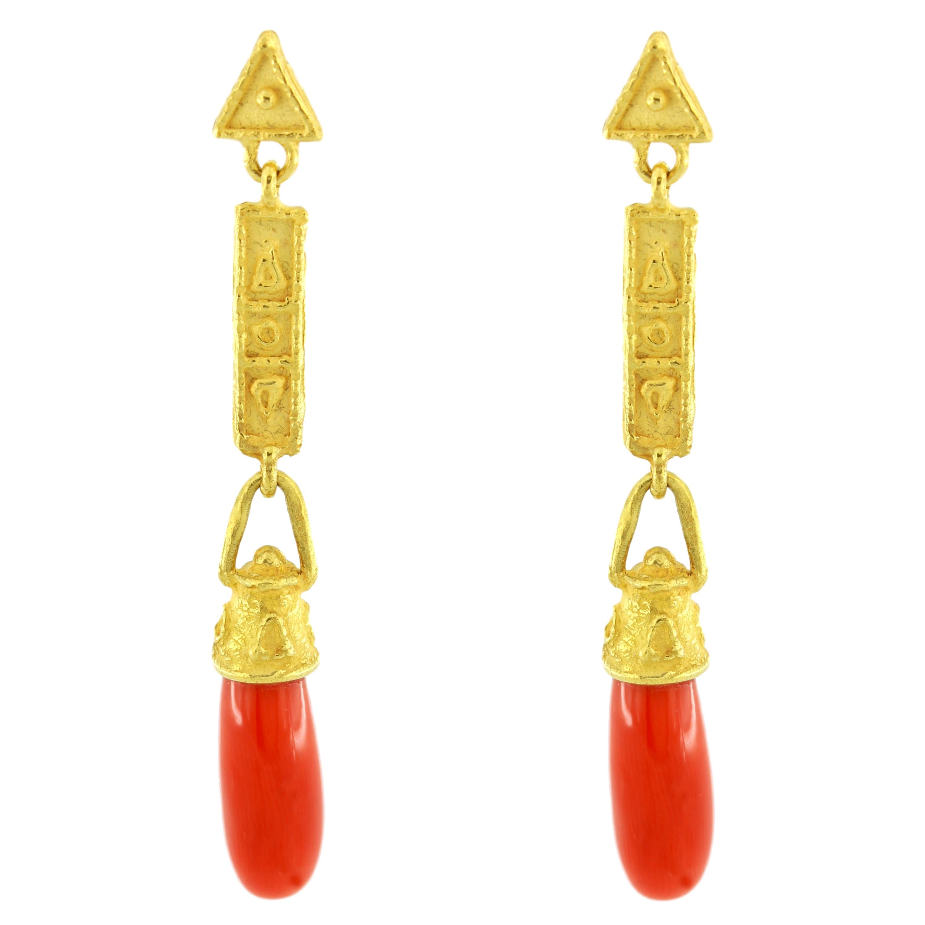 Sacchi Red Coral Gemstone Dangle Earrings 18 Karat Satin Yellow Gold