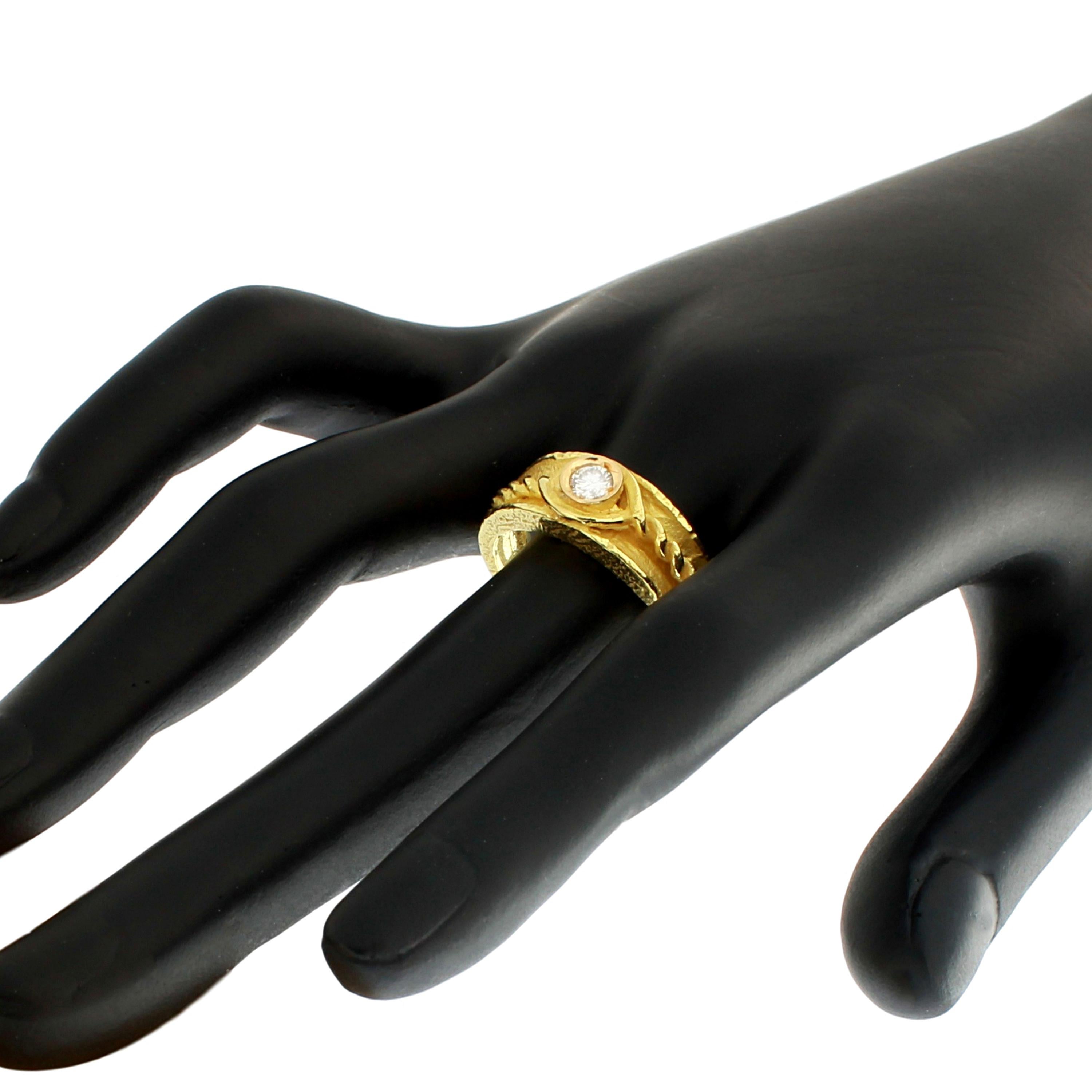 Women's or Men's Sacchi Roman Band Ring Round Diamond Gemstone 18 Karat Yellow Gold For Sale