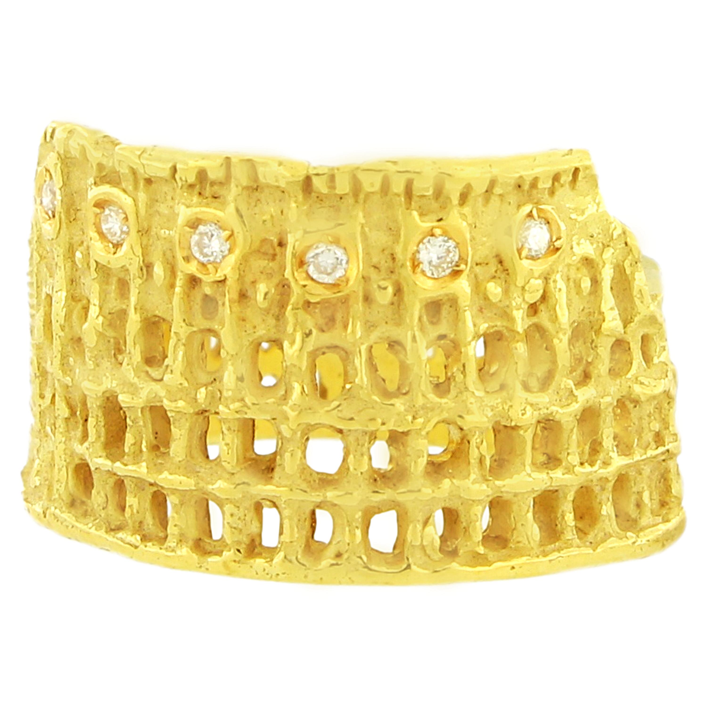 Contemporain Sacchi Roman Colosseum Bague en or jaune 18 carats et diamants en vente