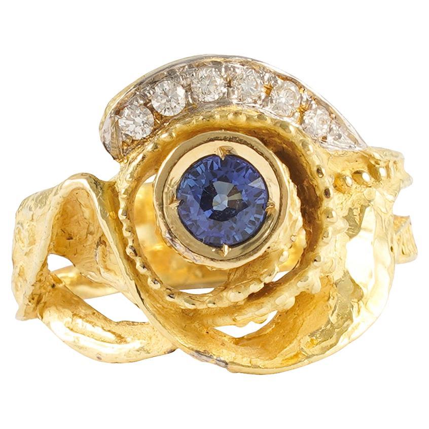 Bague cocktail Sacchi saphir et diamants pierres précieuses en or jaune 18 carats en vente