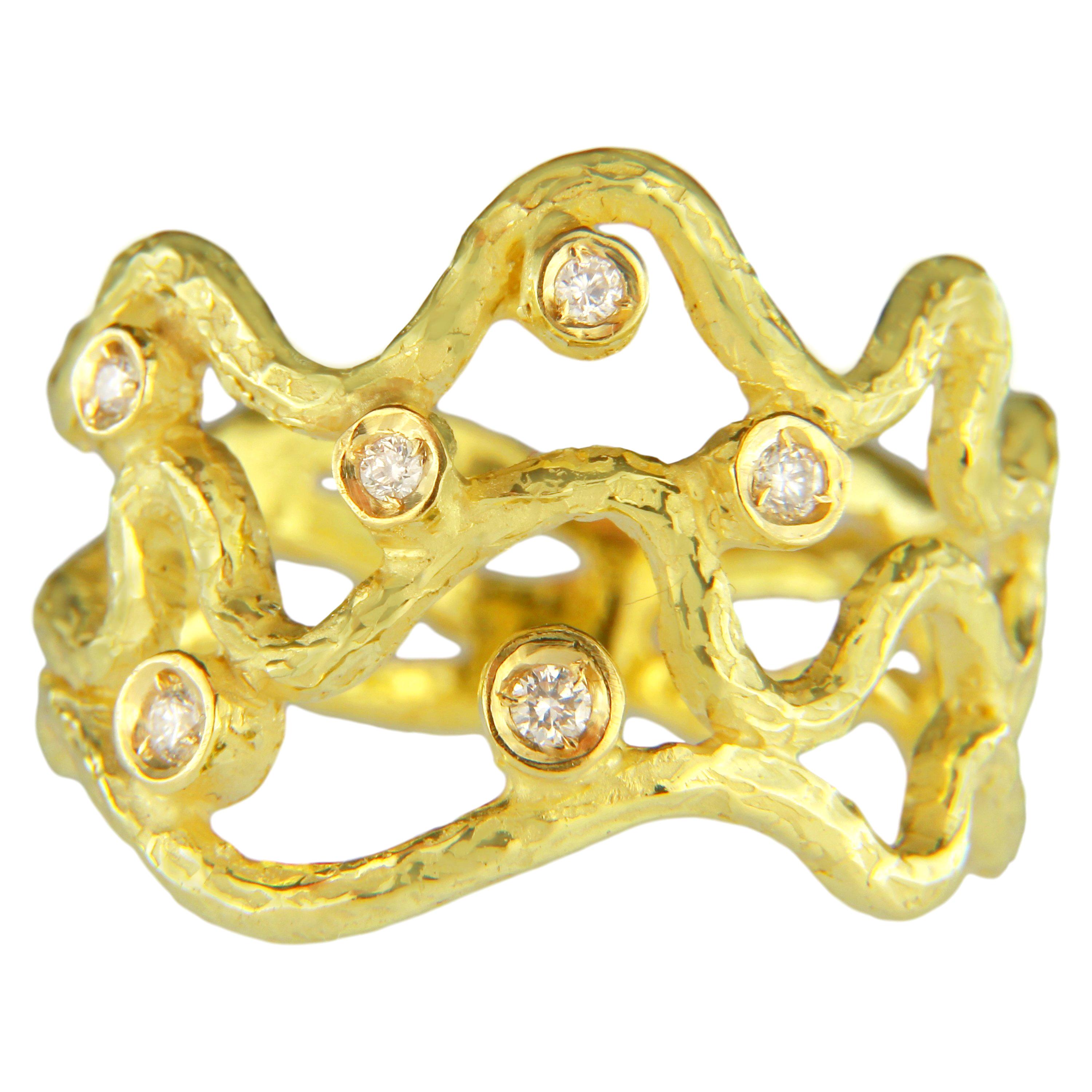 Sacchi "Serpenti" Diamond Gemstone 18 Karat Satin Yellow Gold Fashion Band Ring For Sale