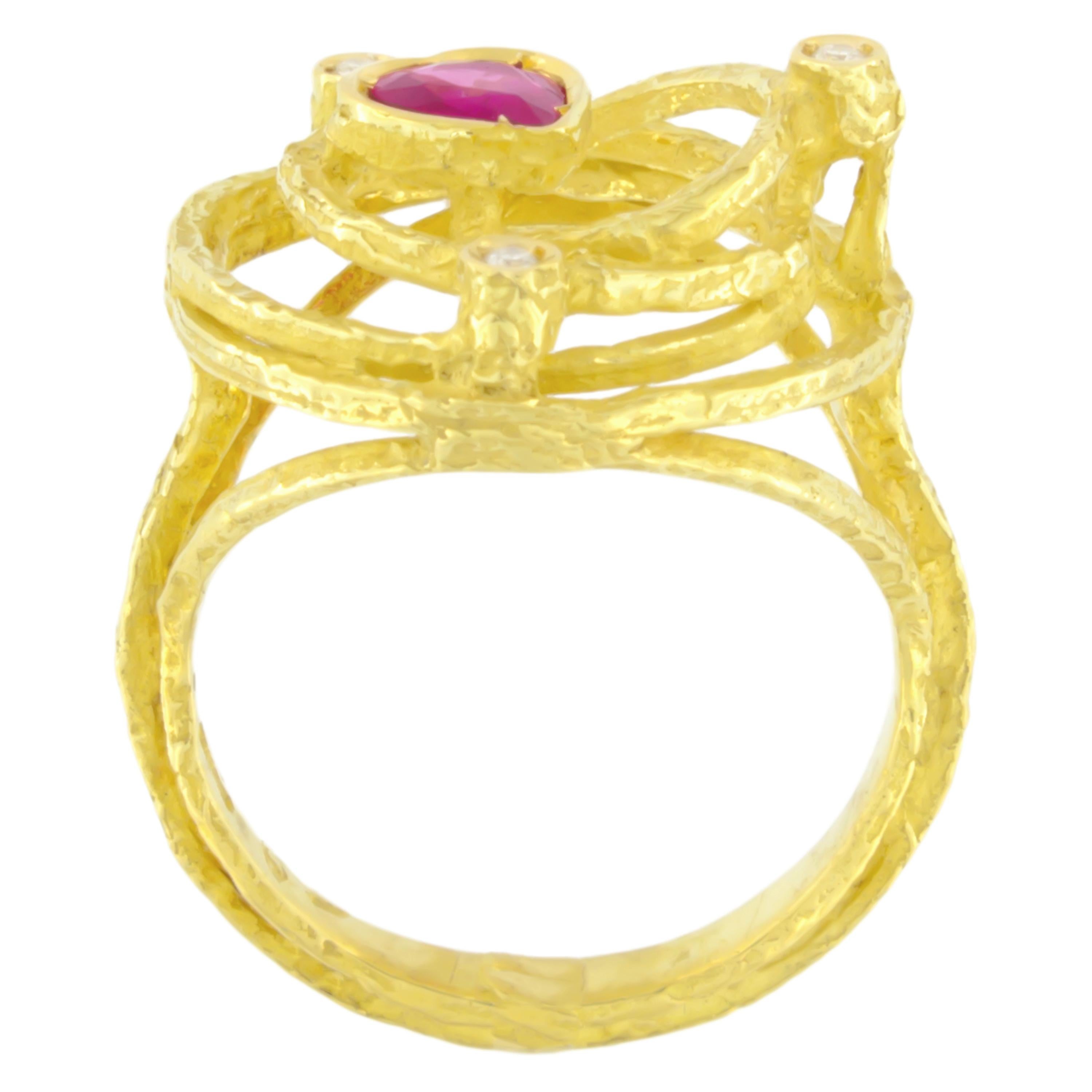 Contemporary Sacchi Small Heart Ruby and Diamonds Gemstone 18 Karat Yellow Gold Cocktail Ring For Sale