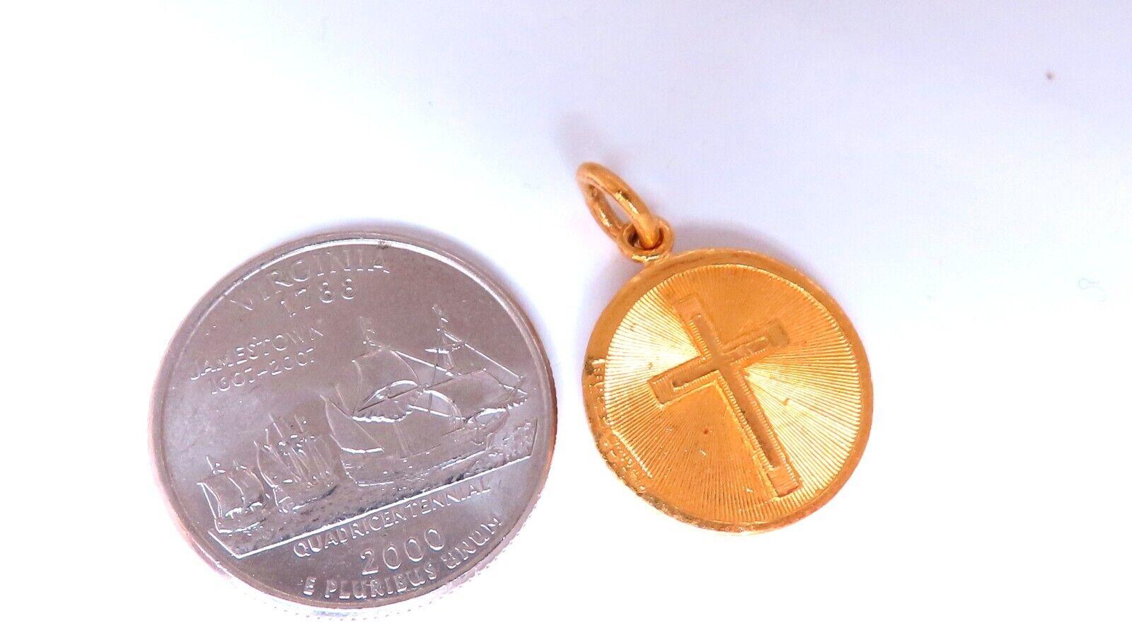 Women's or Men's Sacred Heart Fine Gold Charm Pendant 6.4 grams 17mm Reversible For Sale