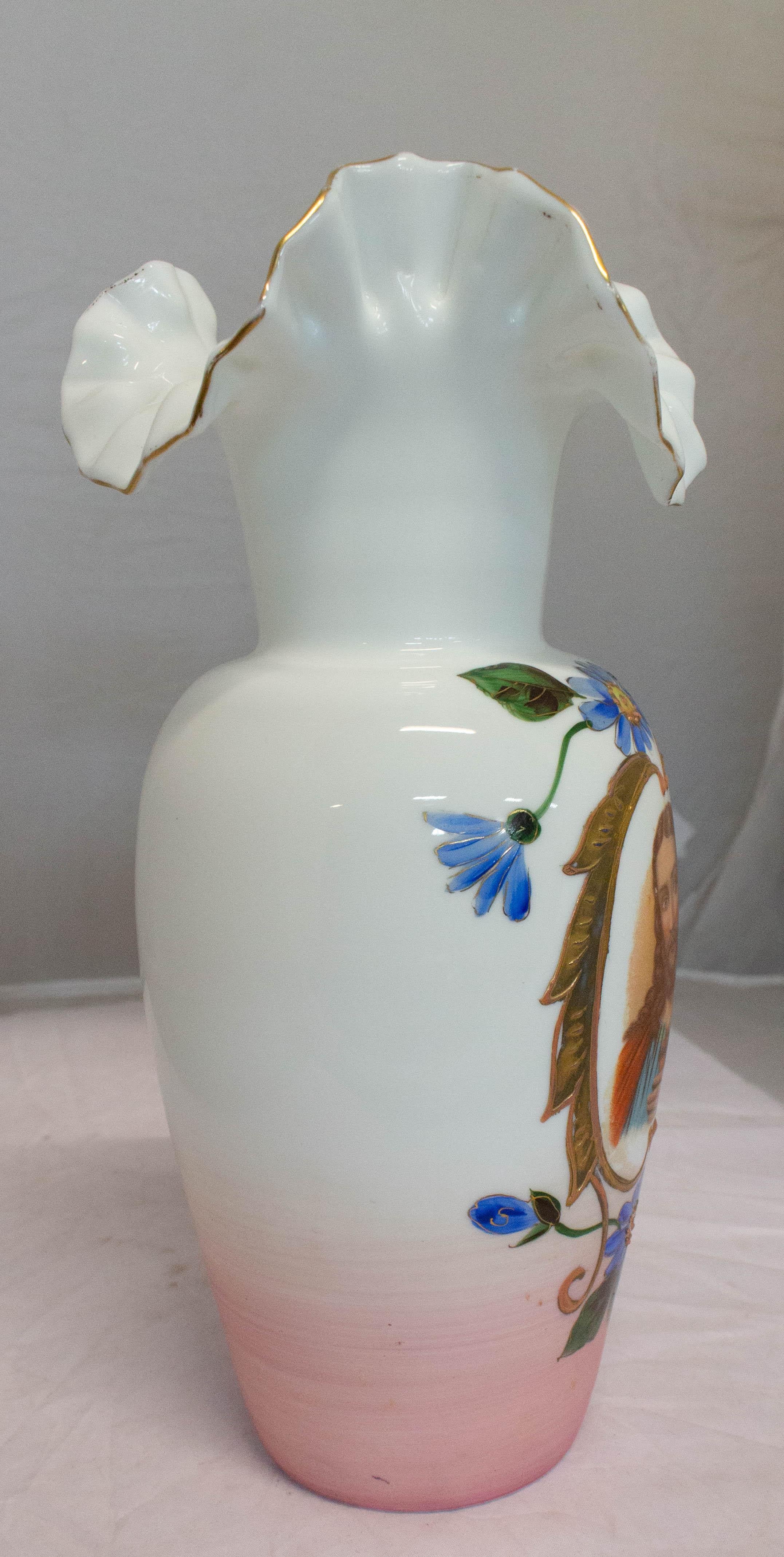 Sacred Heart French Opaline Vase, Late 19th Century In Good Condition For Sale In Labrit, Landes