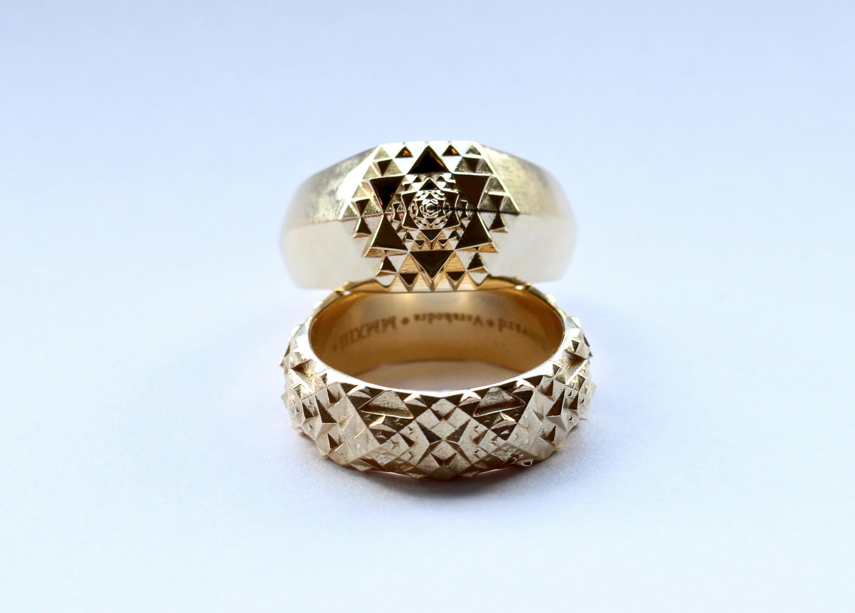 Unisex 18K Gold Sacred Signet Ring by John Brevard For Sale 4