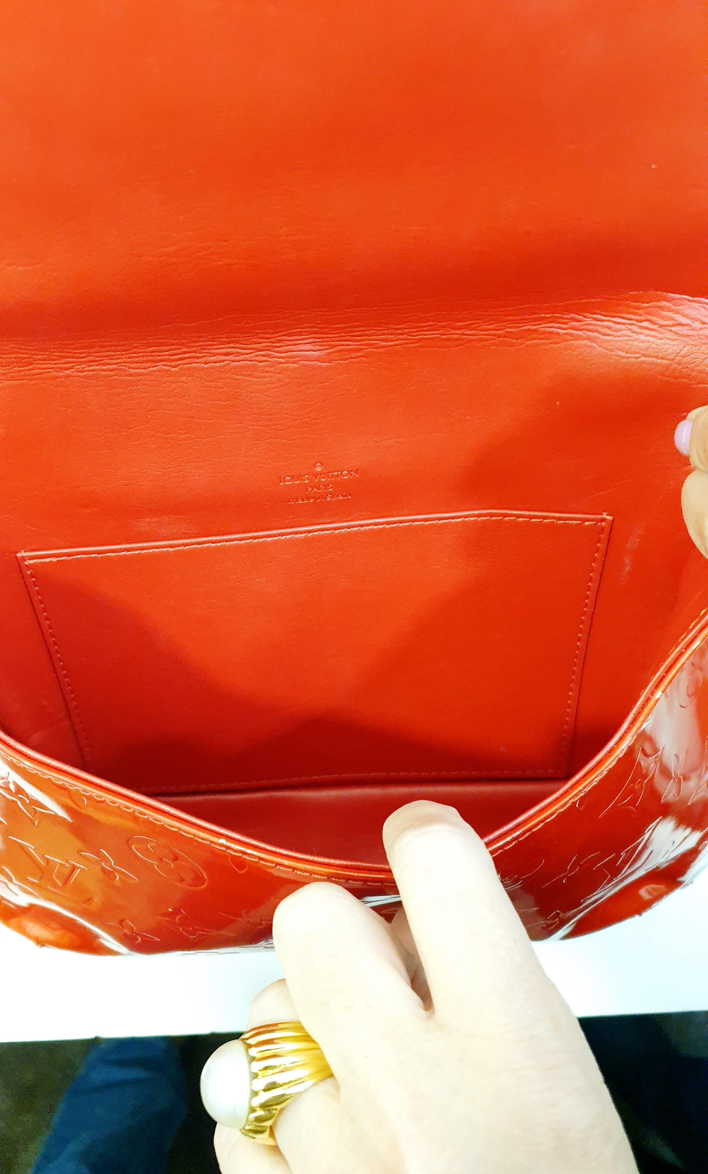 Red Sacs Louis Vuitton Thompson Street Bag For Sale