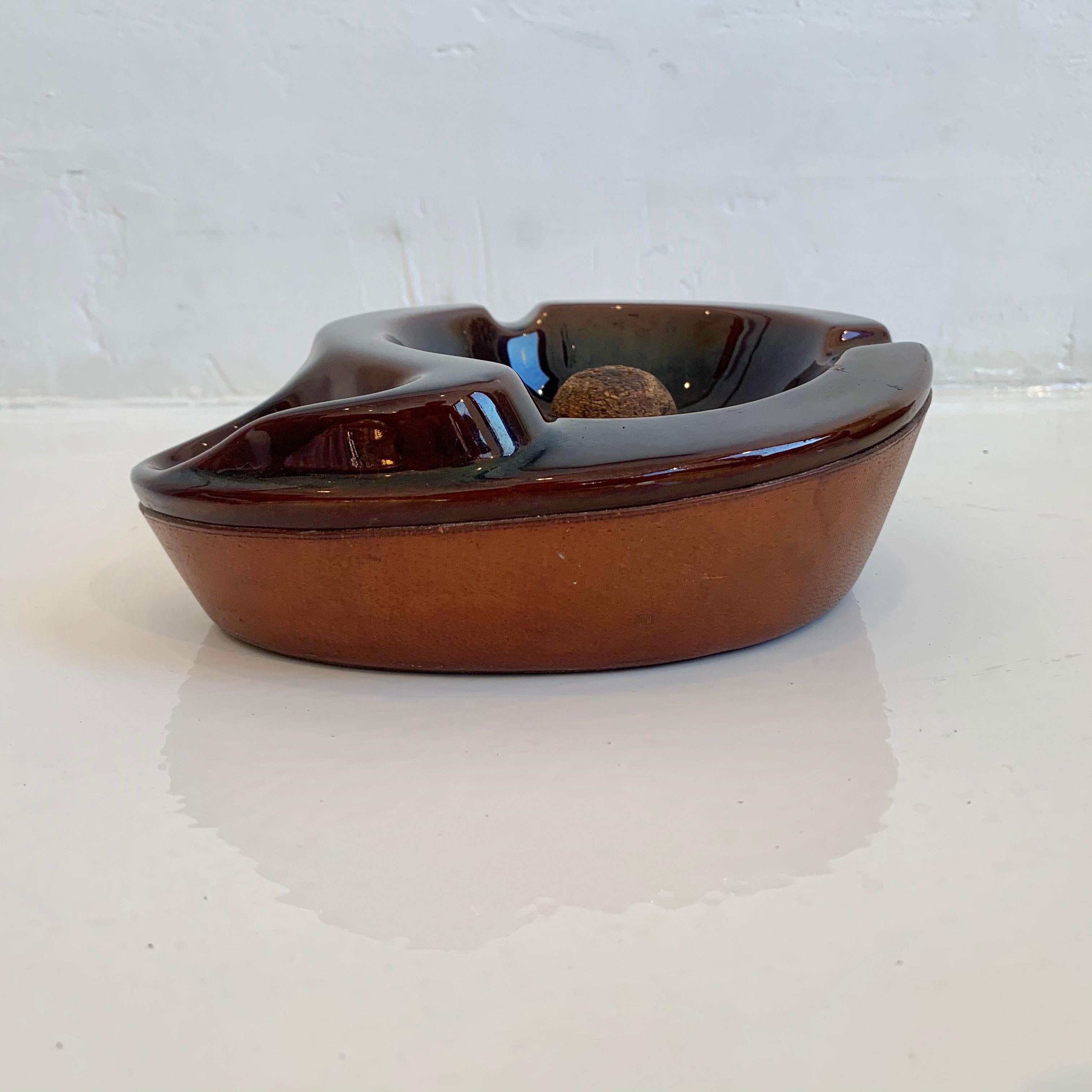 Saddle Leather and Ceramic Ashtray by Longchamp In Good Condition For Sale In Los Angeles, CA