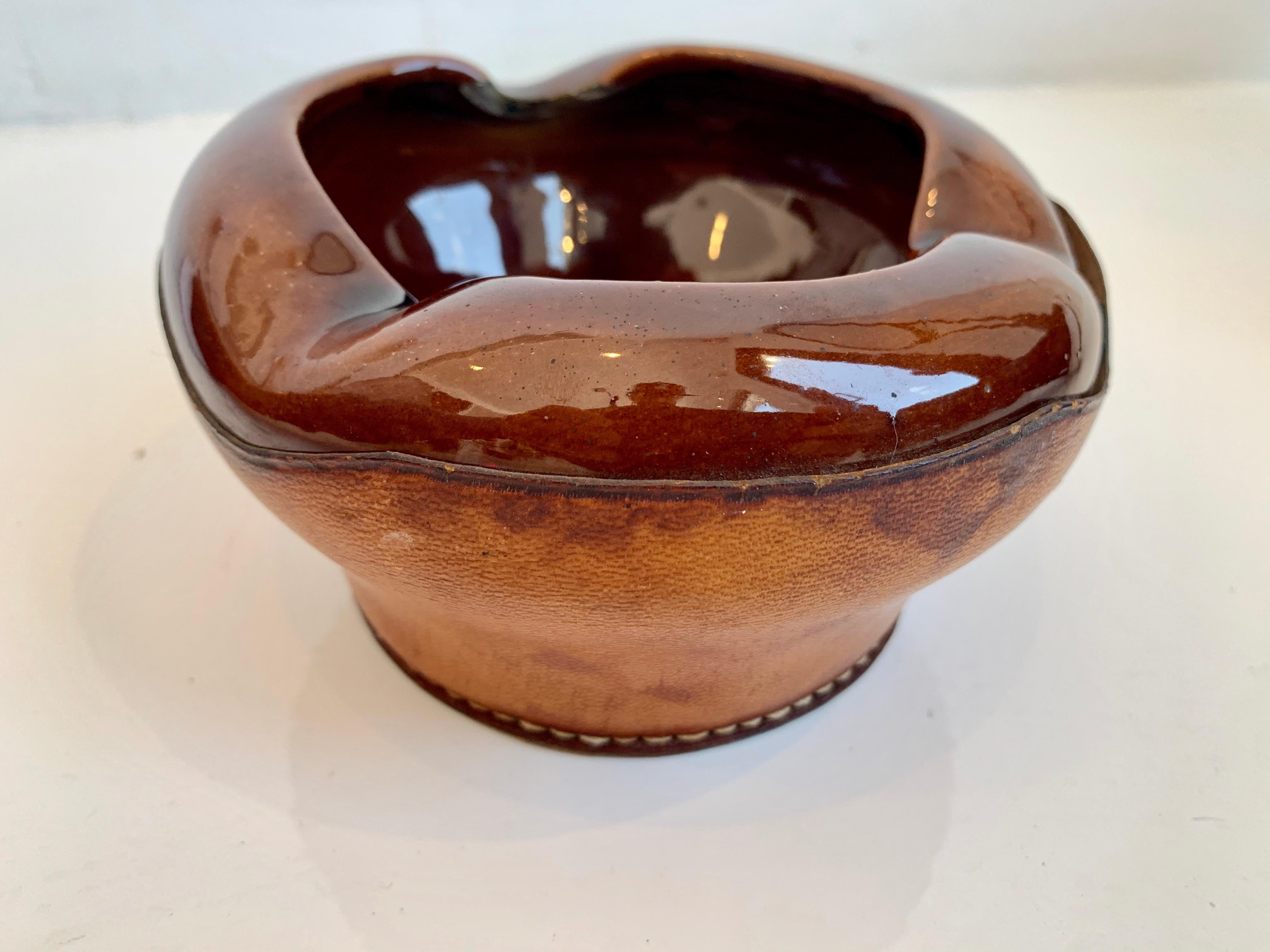 Saddle Leather and Ceramic Catchall / Ashtray by Longchamp In Good Condition For Sale In Los Angeles, CA