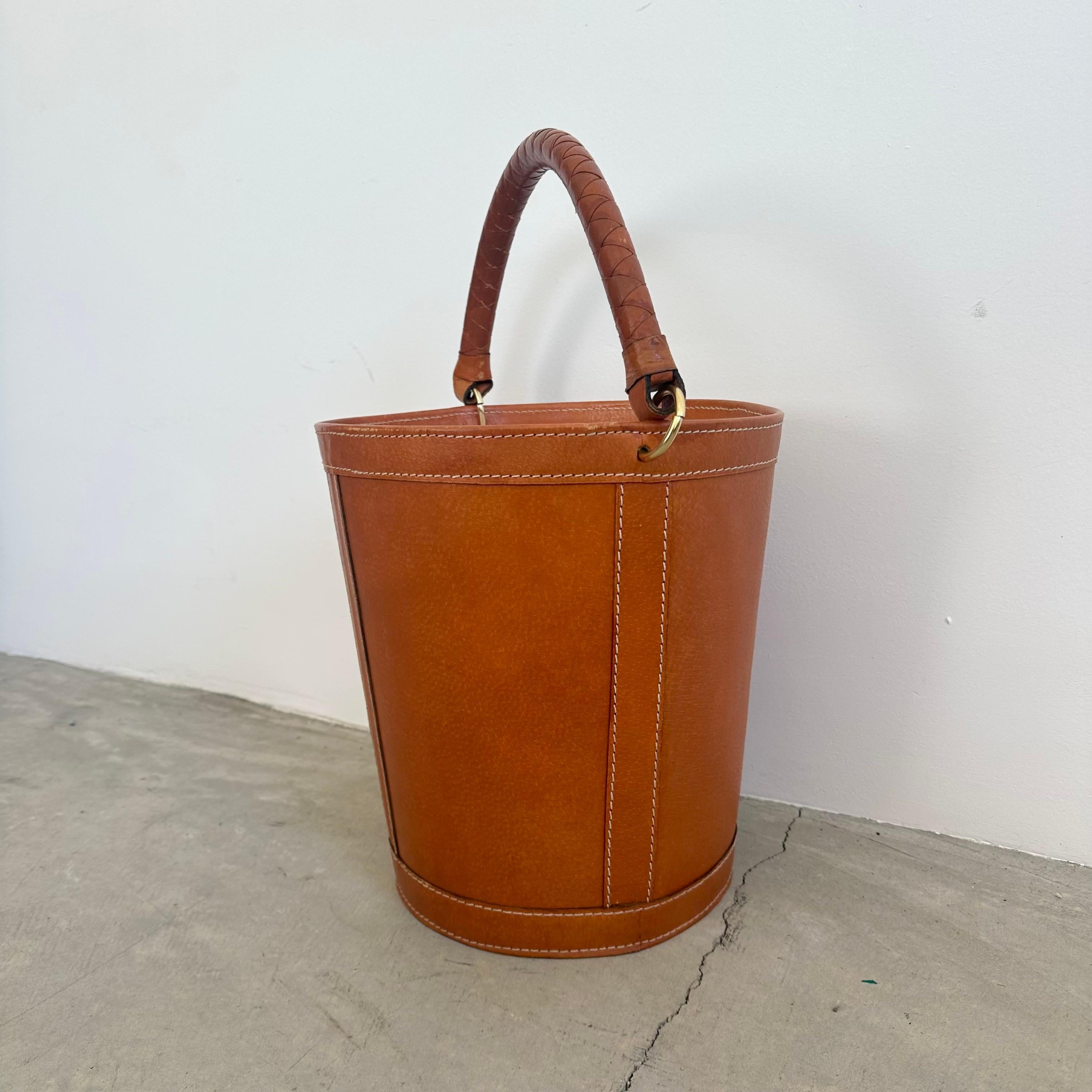 Panier à déchets en cuir de selle, France, années 1970 en vente 4