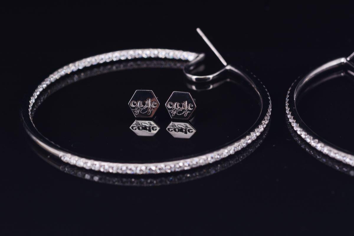 Sade Diamond Hoop Earrings 1.50 Carats Natural Diamonds in 18 karat White Gold In New Condition For Sale In London, GB