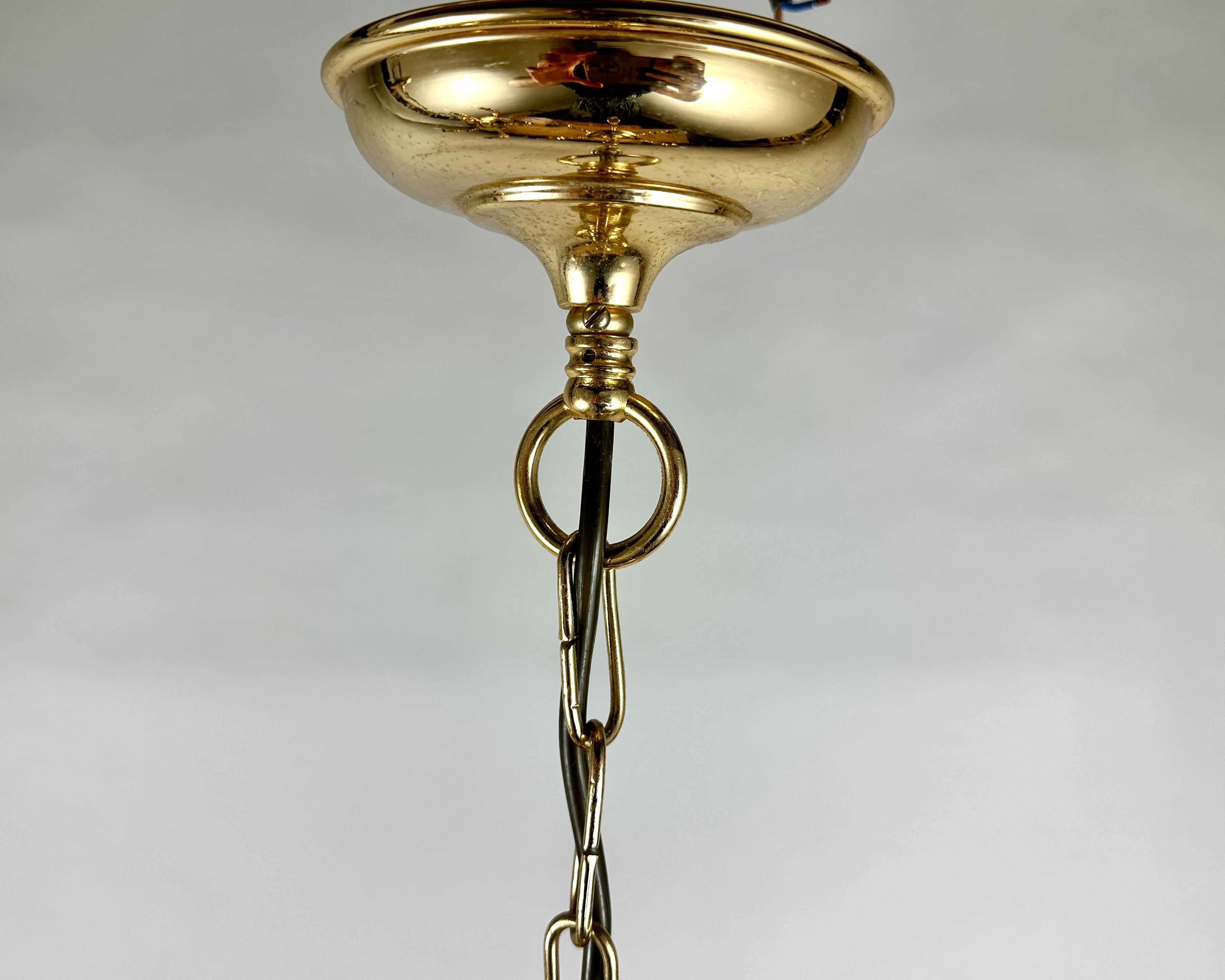 Saeval Lustres espagnols en laiton Vintage Paire 4 & 6 Light Golden Rare Lights en vente 2
