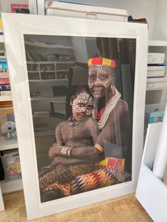 ""Karo Mutter und Sohn"" Fotografie 40"" x 26,5"" Zoll Auflage 2/7 von Safaa Kagan