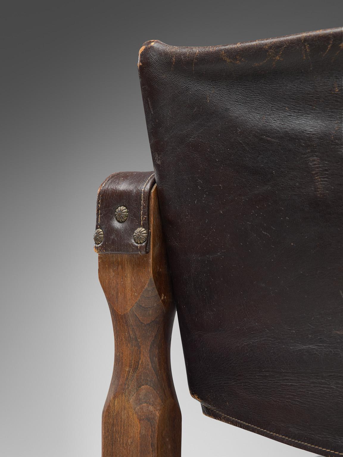 Safari-Sessel mit skulpturalem Gestell aus patiniertem braunem Leder im Angebot 1