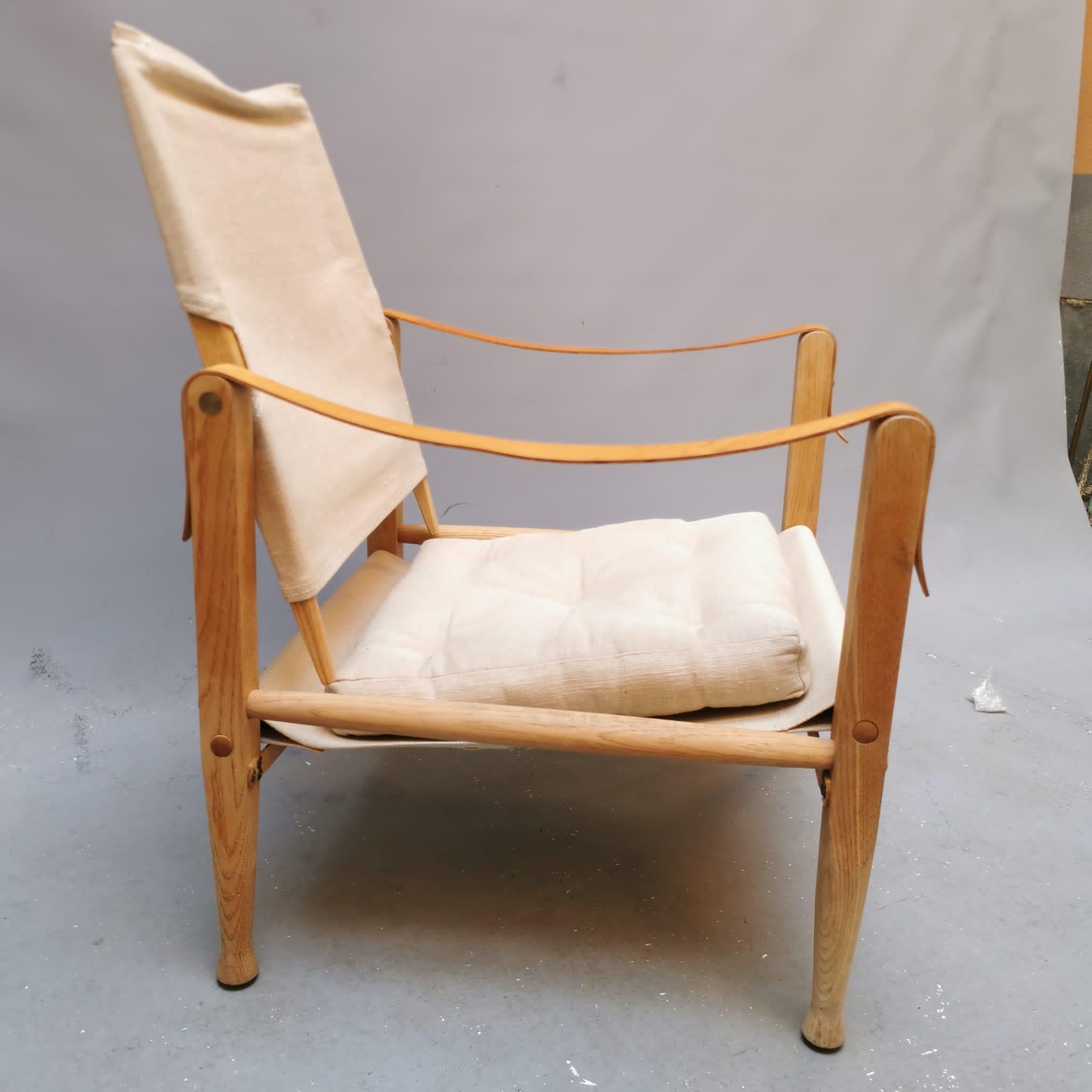 Kaare Klint’s KK47000 safari chair is a refinement of the chairs brought on an African safari by an American cinematographer and his wife. Klint noticed them in the couple’s photos. They were most likely based on Indian Roorkhee Chairs used by the