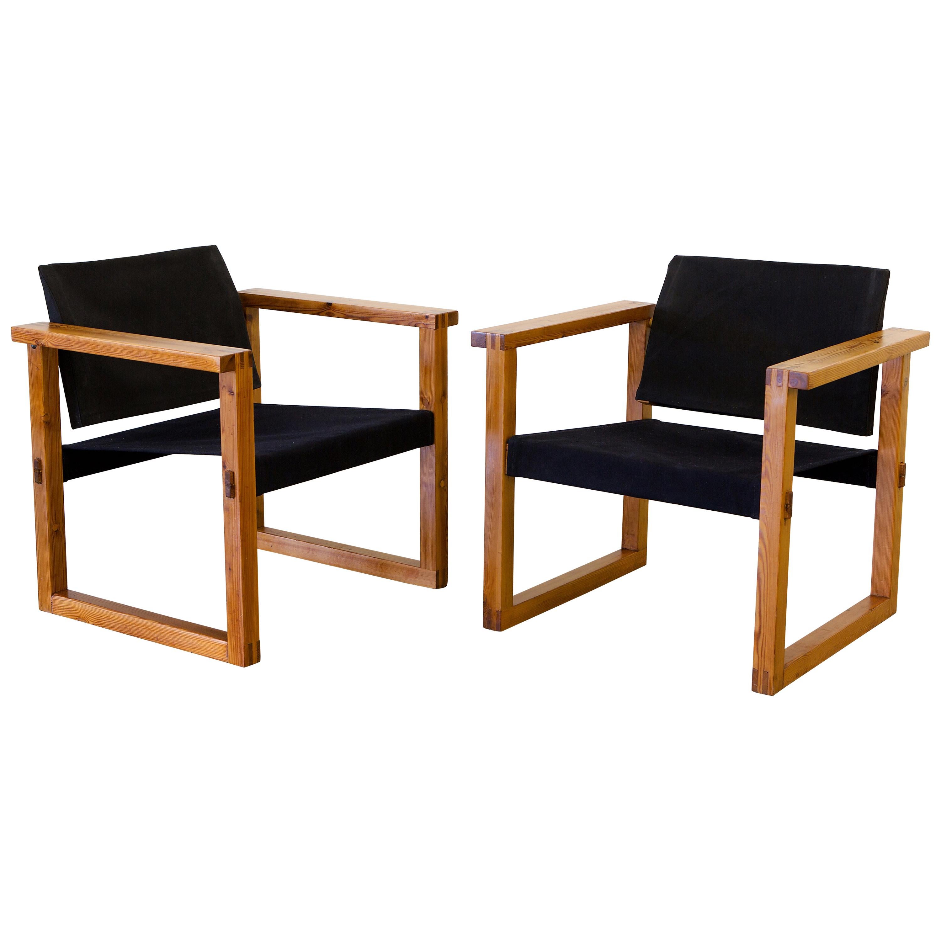 Safari Chairs by Finn Farmer. Black Canvas on Pine Frame, 1960s. Sold as Pair For Sale