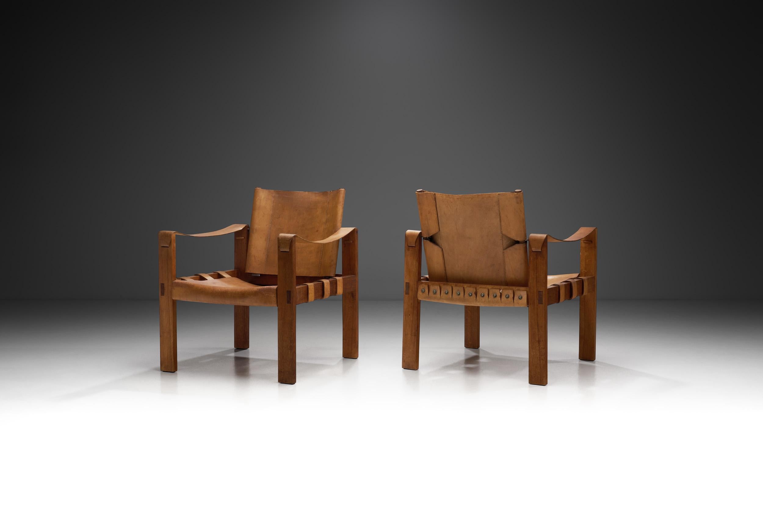 Née de l'aventure et de l'aspect pratique, la chaise safari a transcendé ses origines du XVIIIe siècle, où elle était transportée dans les grands espaces, pour devenir une icône appréciée du design. Ici, l'association classique de l'élégant cuir