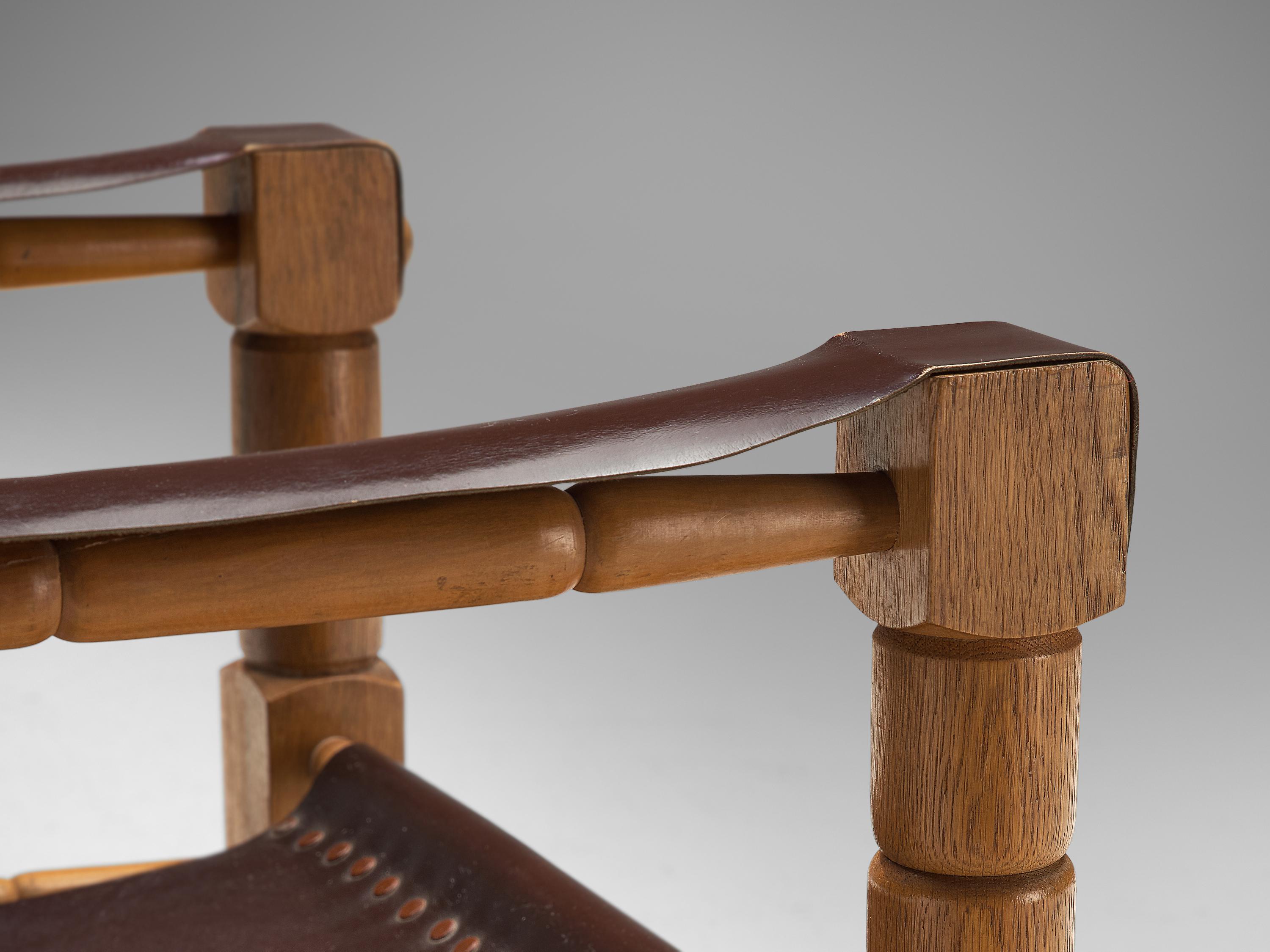 Safari Chairs with Sculptural Wooden Frames In Good Condition In Waalwijk, NL