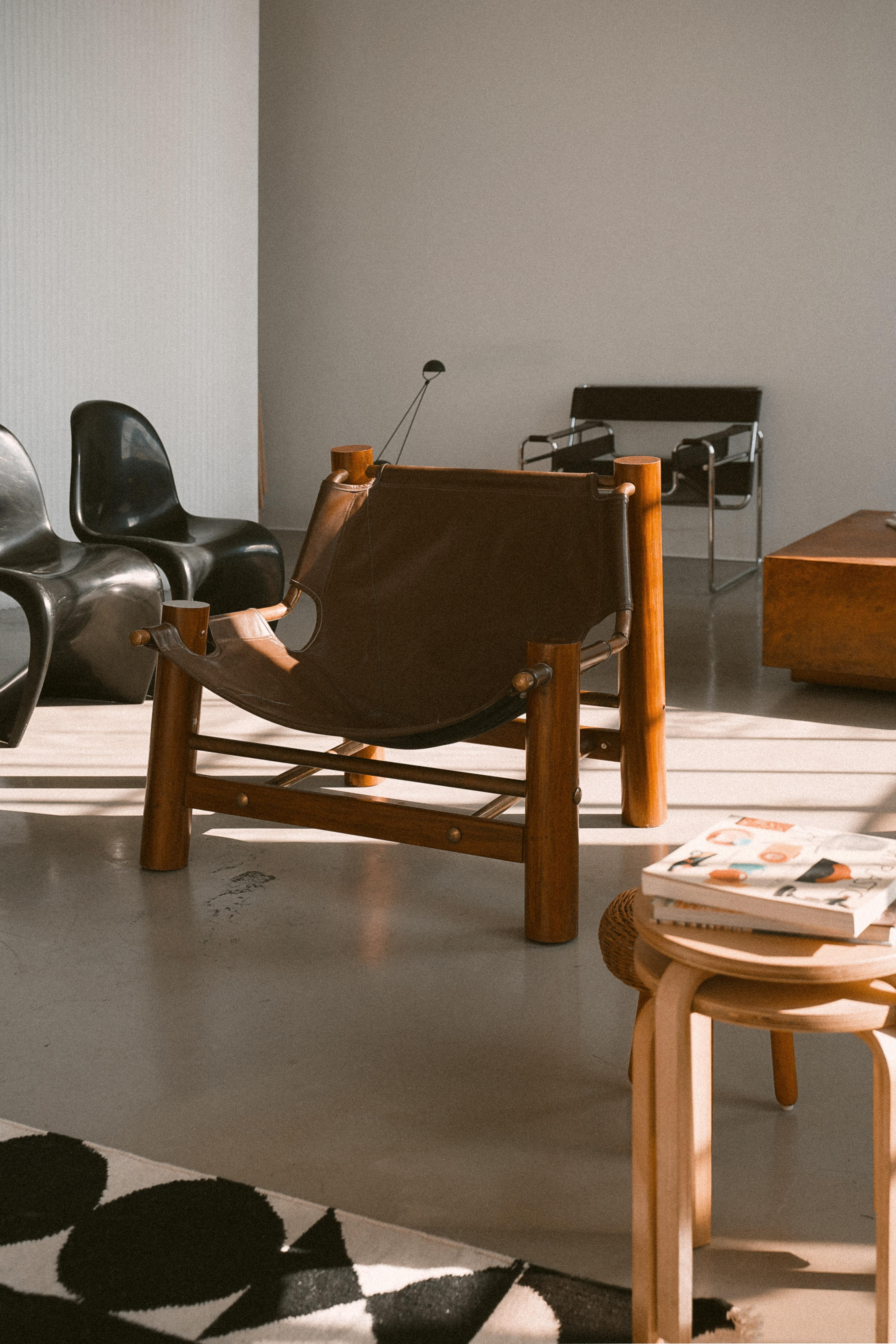 Philippine Safari Easy Chair in Leather, Narra and Brass by Ched Berenguer Topacio For Sale