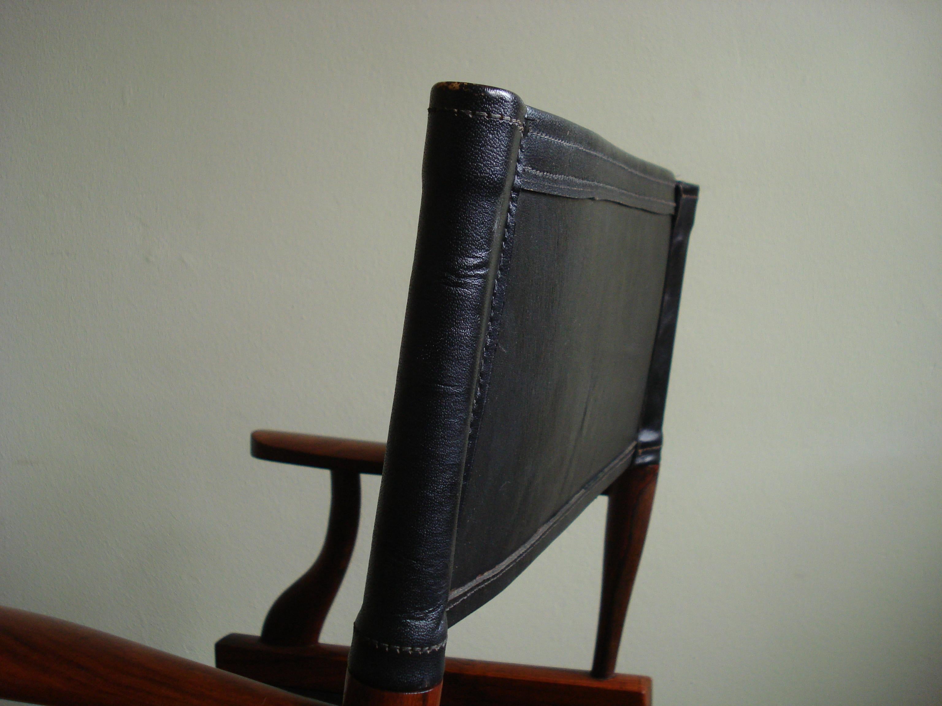 Wood Safari leather folding chair from M. Hayat & Bros  For Sale