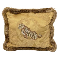 Almohada lumbar de brocado estilo safari con tigre