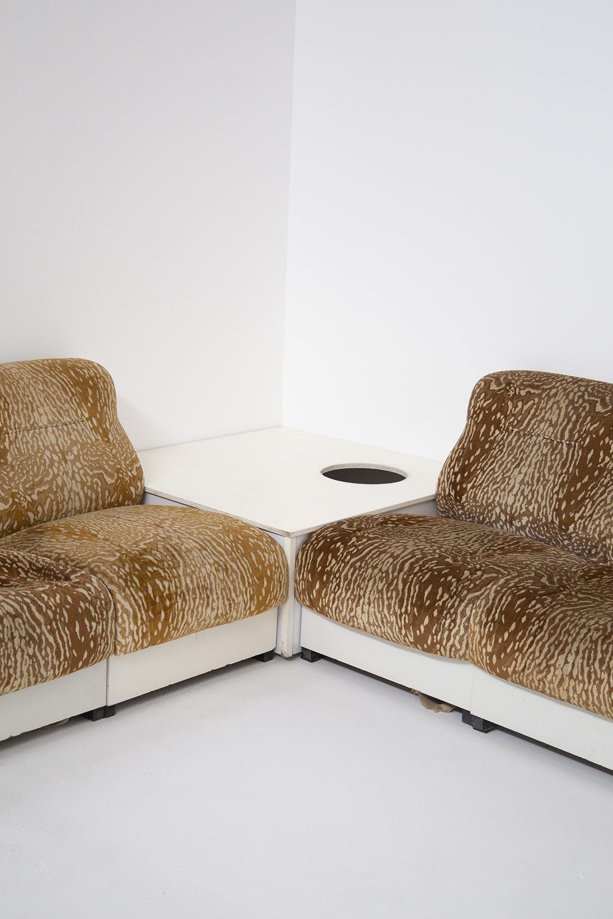 Safari style Italian Space Age sofa 4