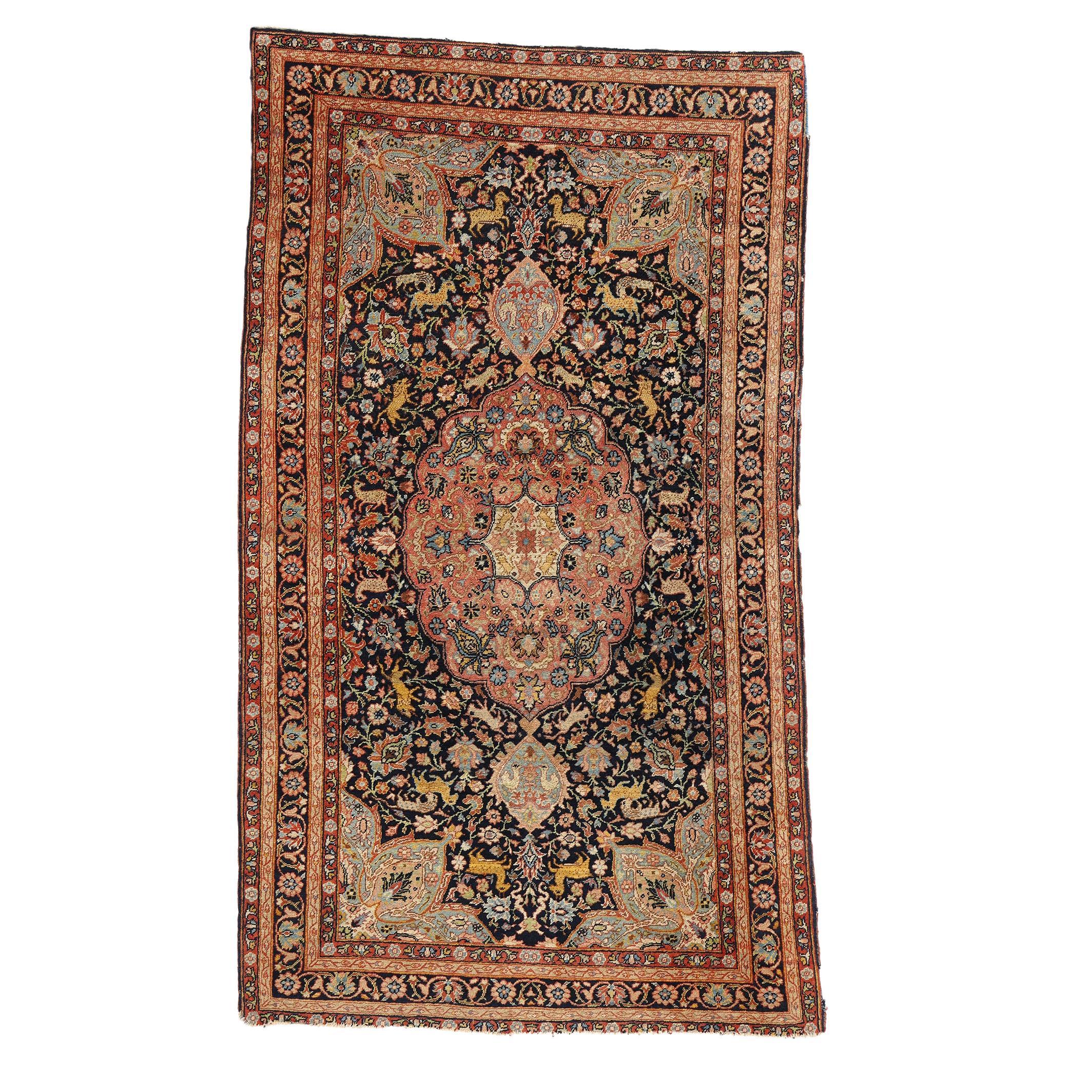 Safavid Medaillon und Tier Persischer Täbris Jagdteppich aus Täbris mit Medaillon im Angebot