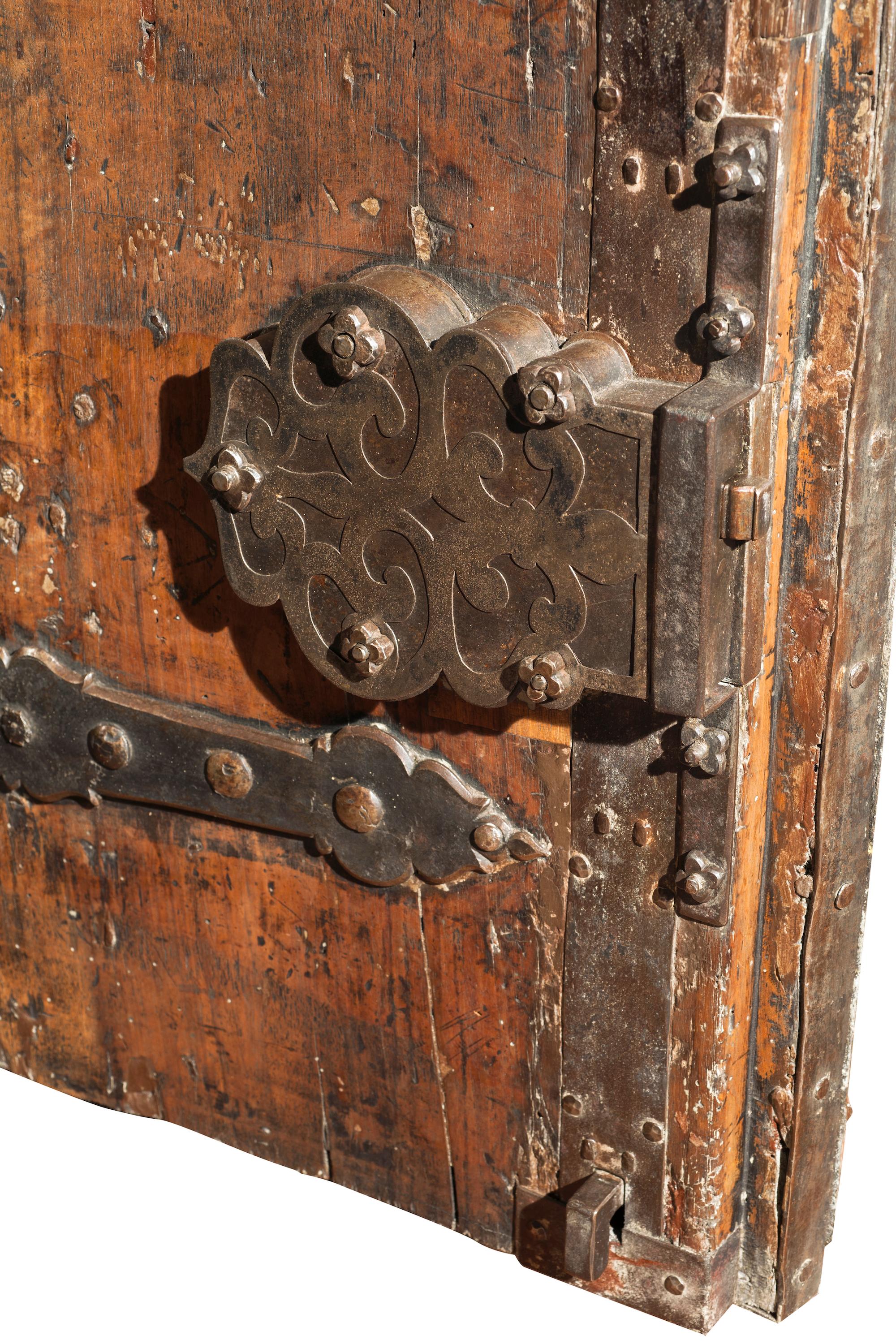Antique Safe, Northern Italy, 17th Century For Sale 1