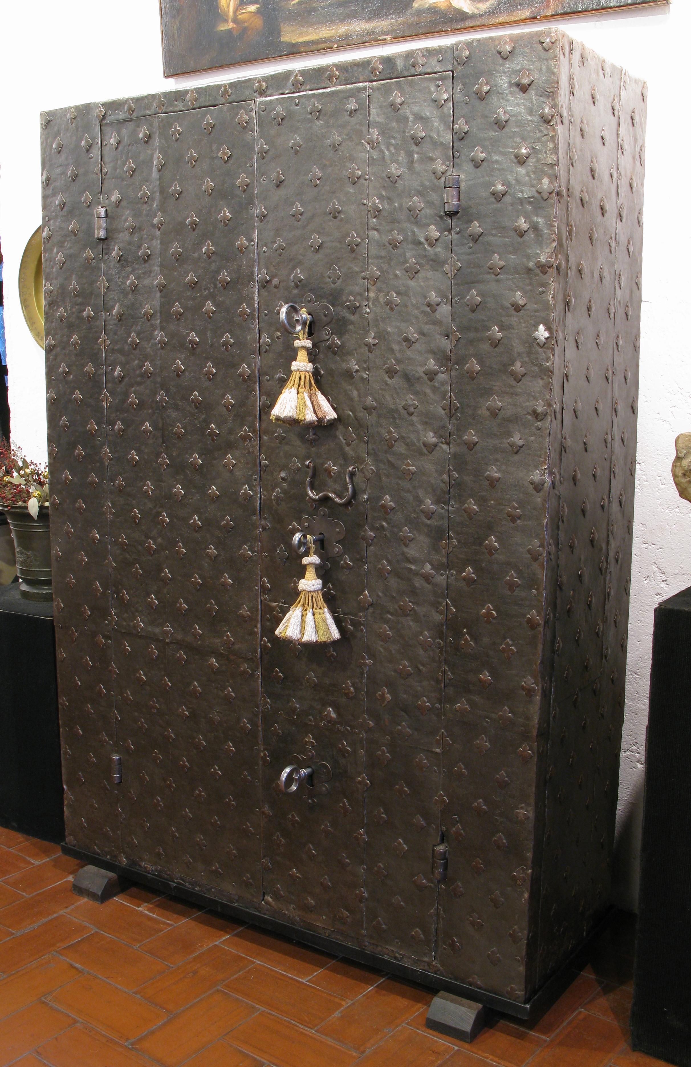 Antique Safe, Northern Italy, 17th Century For Sale 4