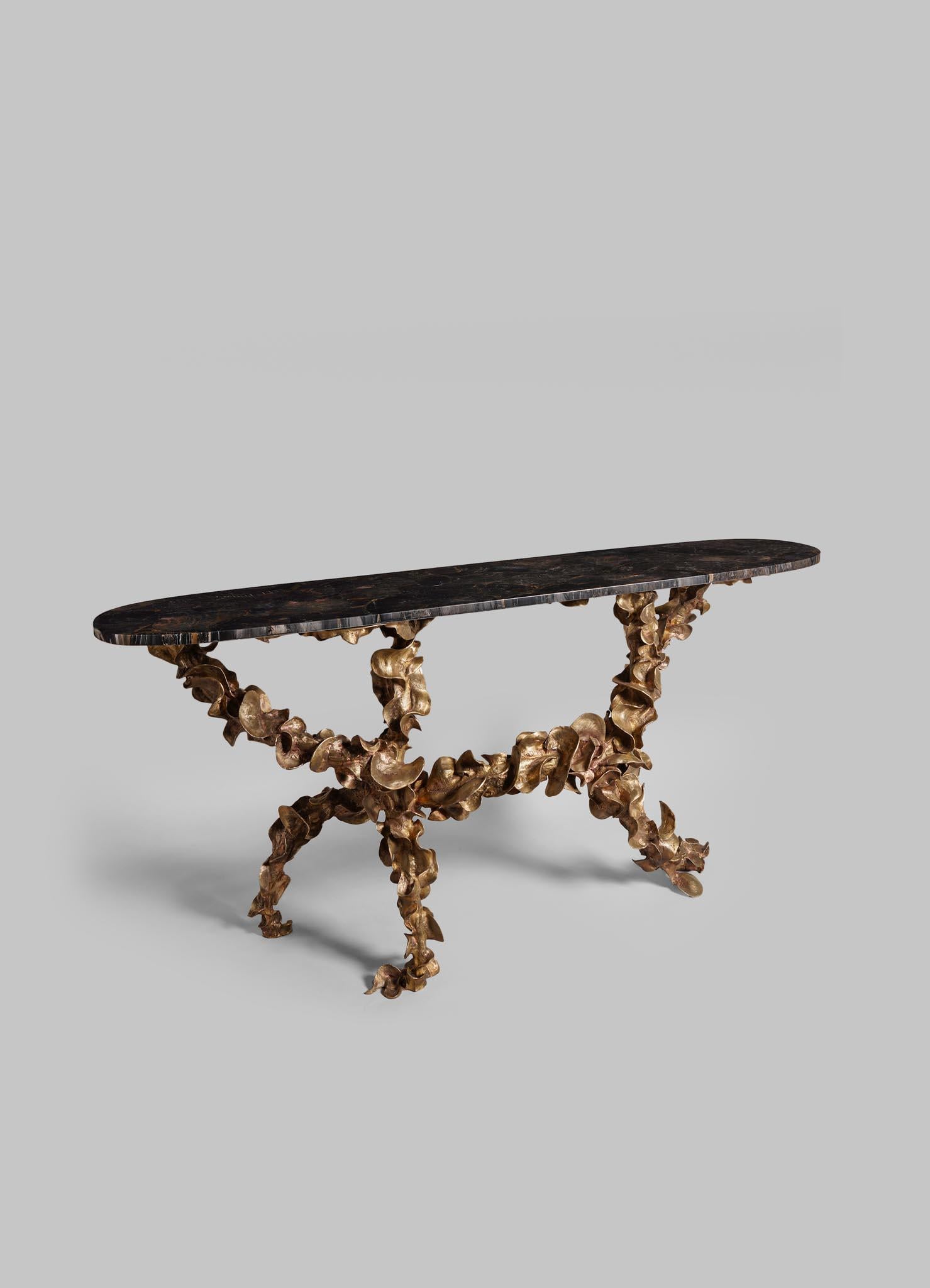 Indiano Console Saffron con piano in pietra semipreziosa e ottone, Viya by Vikram Goyal in vendita